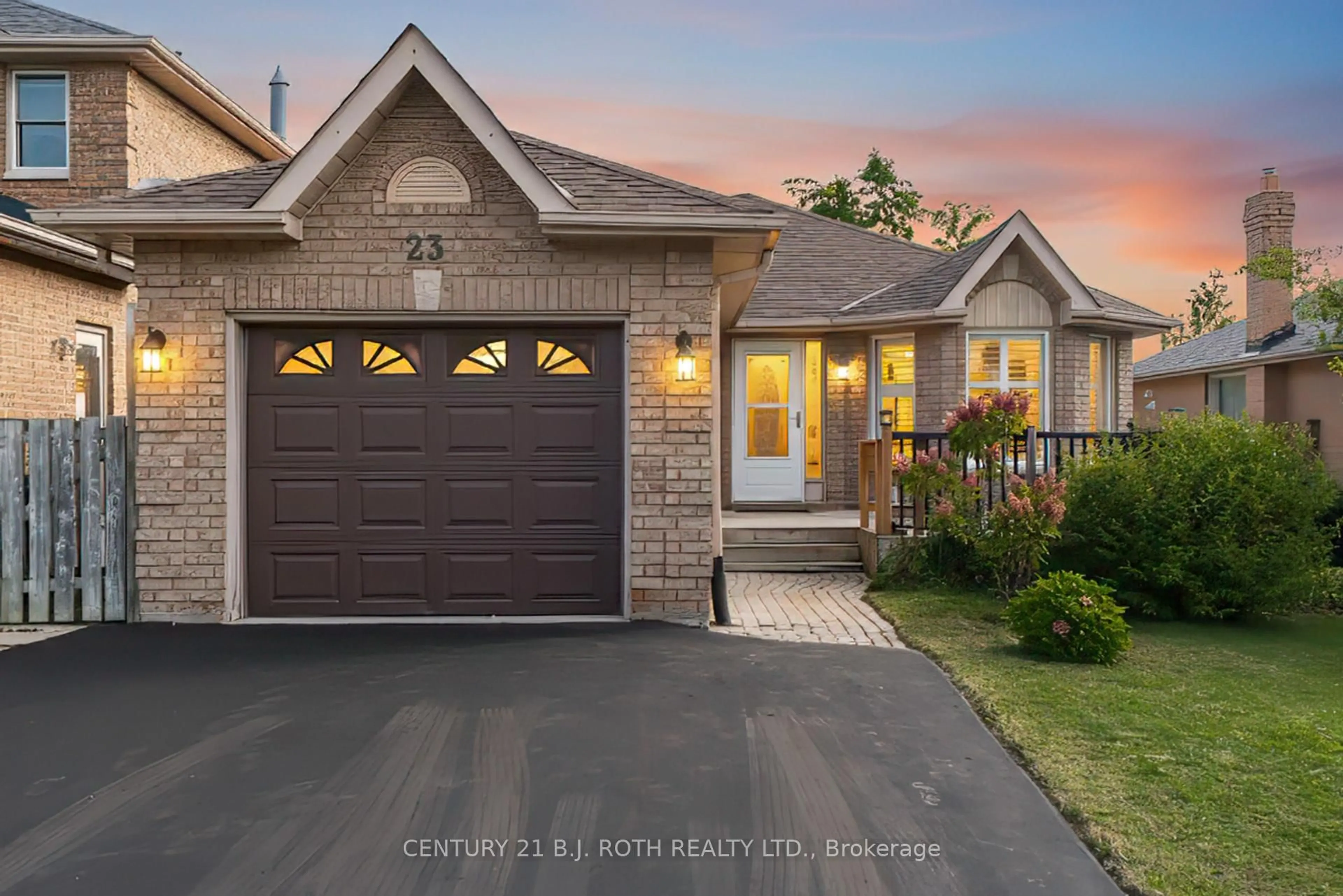 Home with brick exterior material, street for 23 Grasett Cres, Barrie Ontario L4N 6Z8