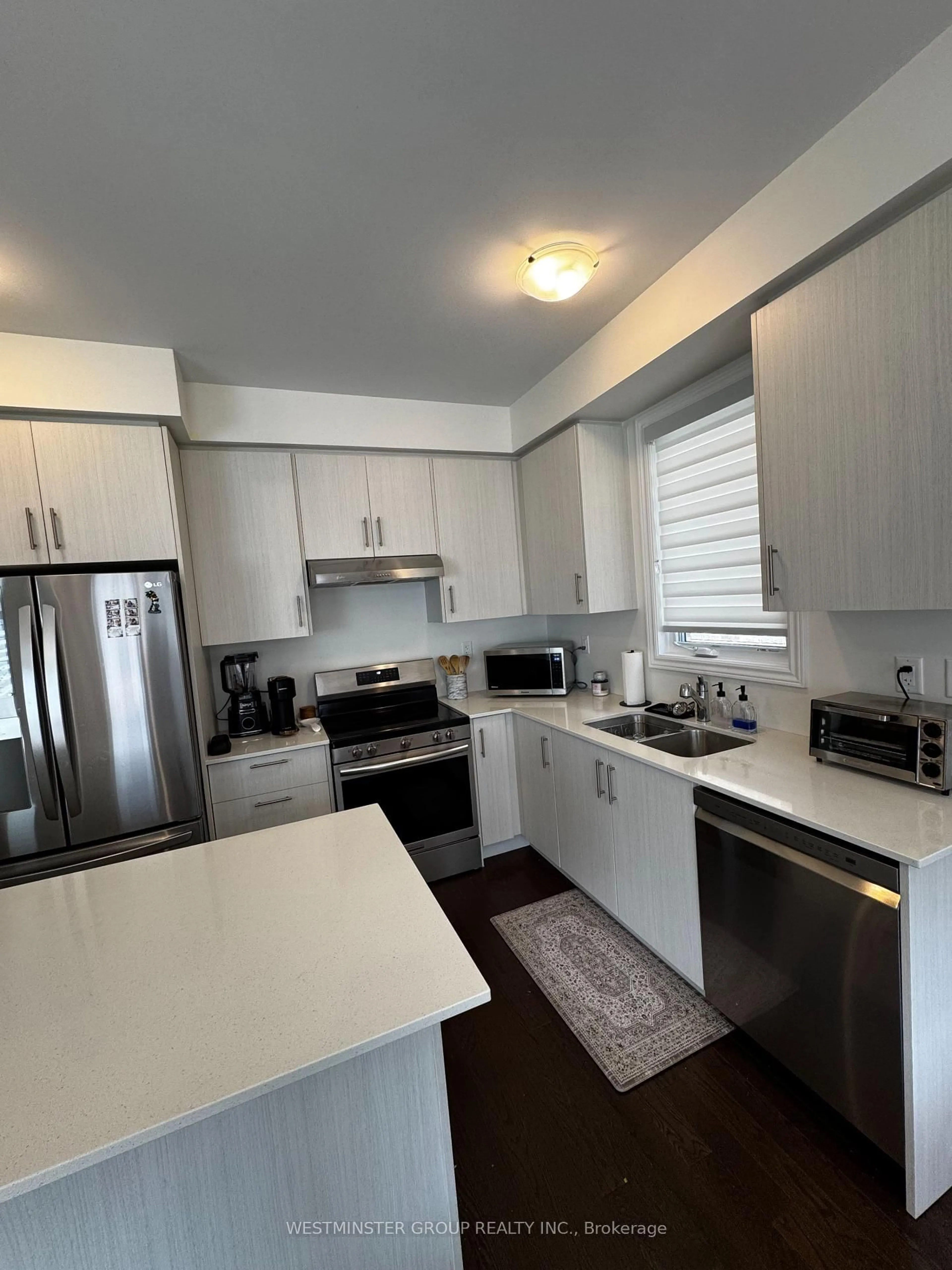 Open concept kitchen, unknown for 18 Gemini Dr, Barrie Ontario L9S 2Z4