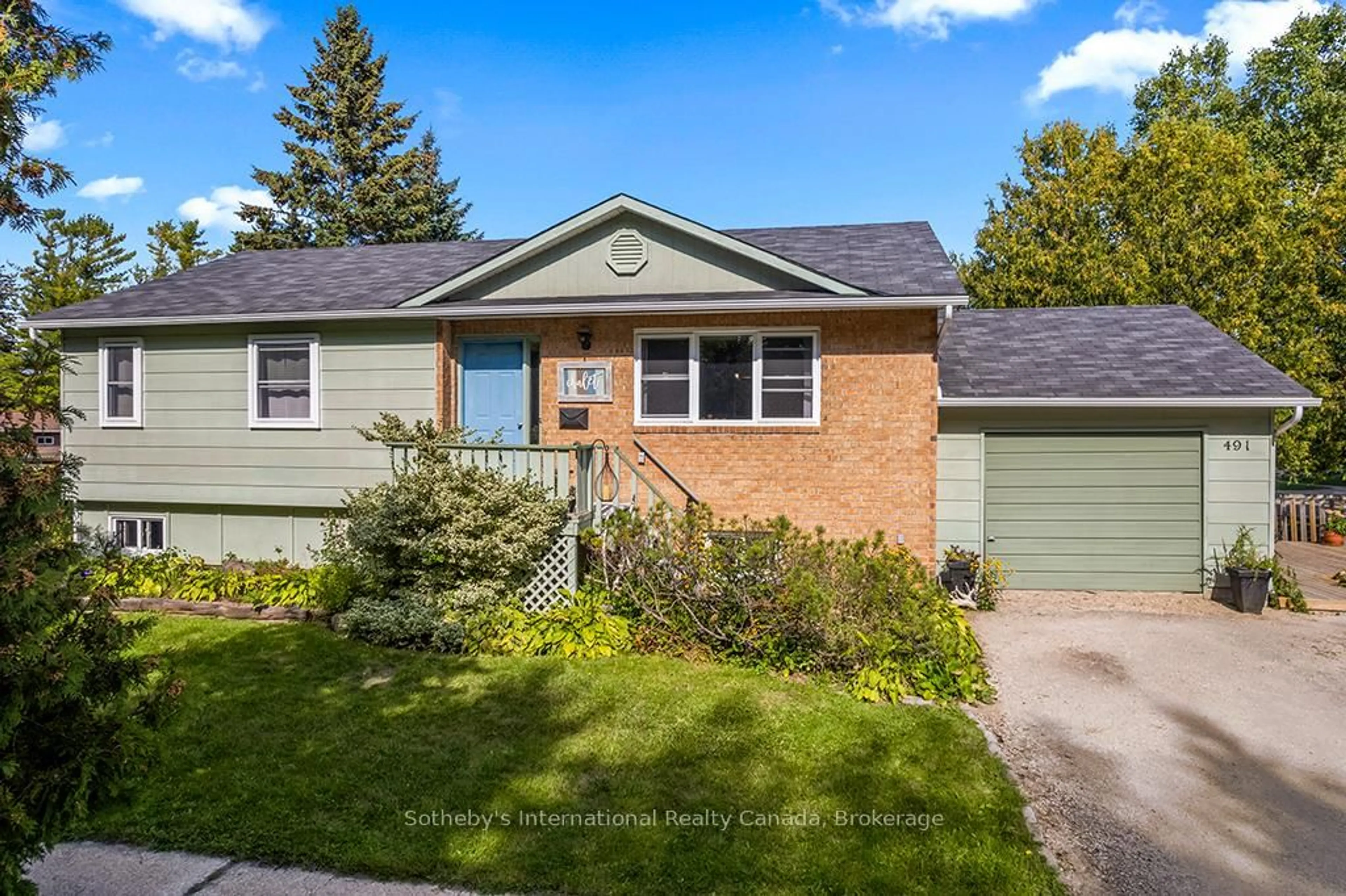 Home with brick exterior material, street for 491 Minnesota St, Collingwood Ontario L9Y 3S6