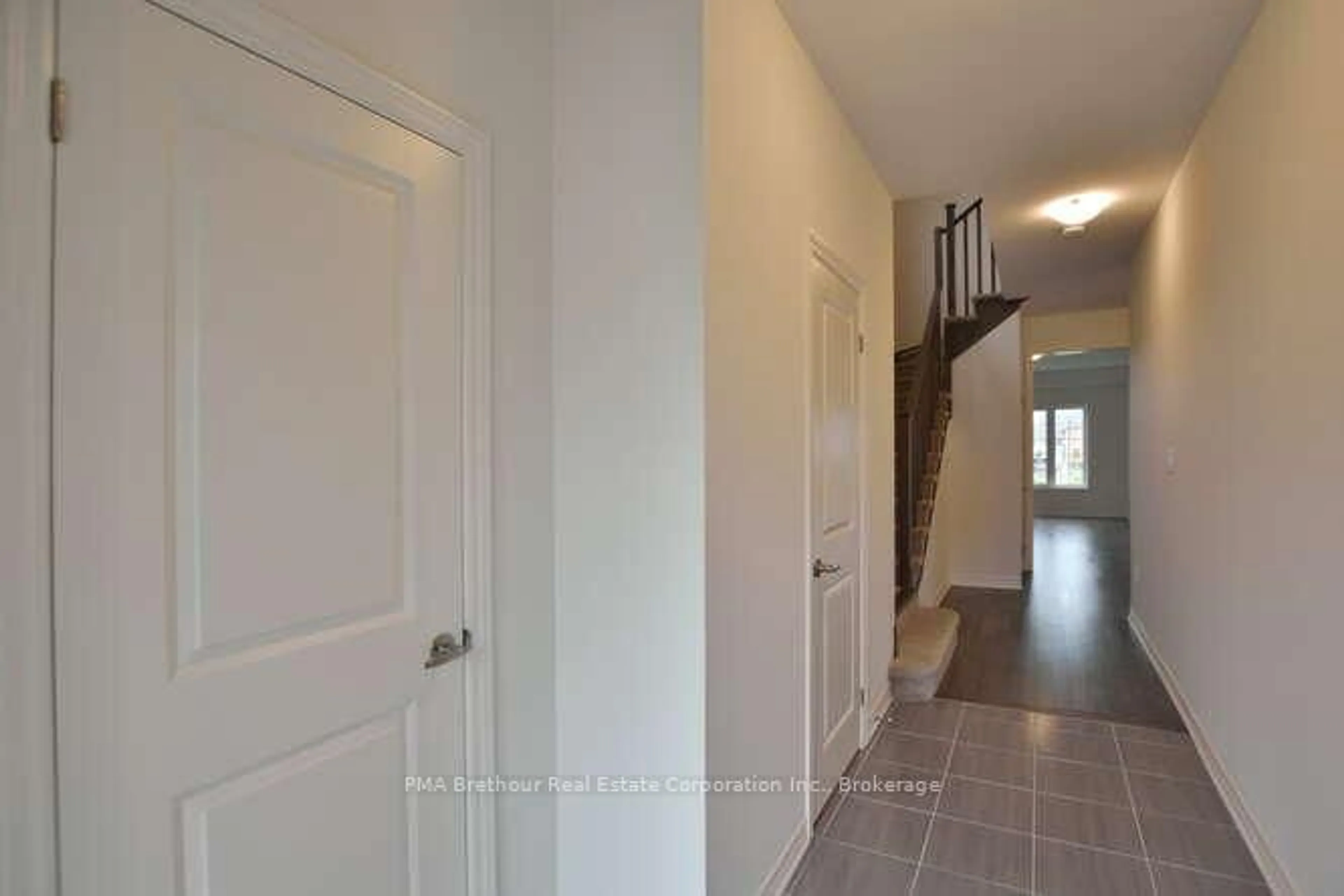 Indoor entryway for 241 Mckenzie Dr, Clearview Ontario L0M 1S0