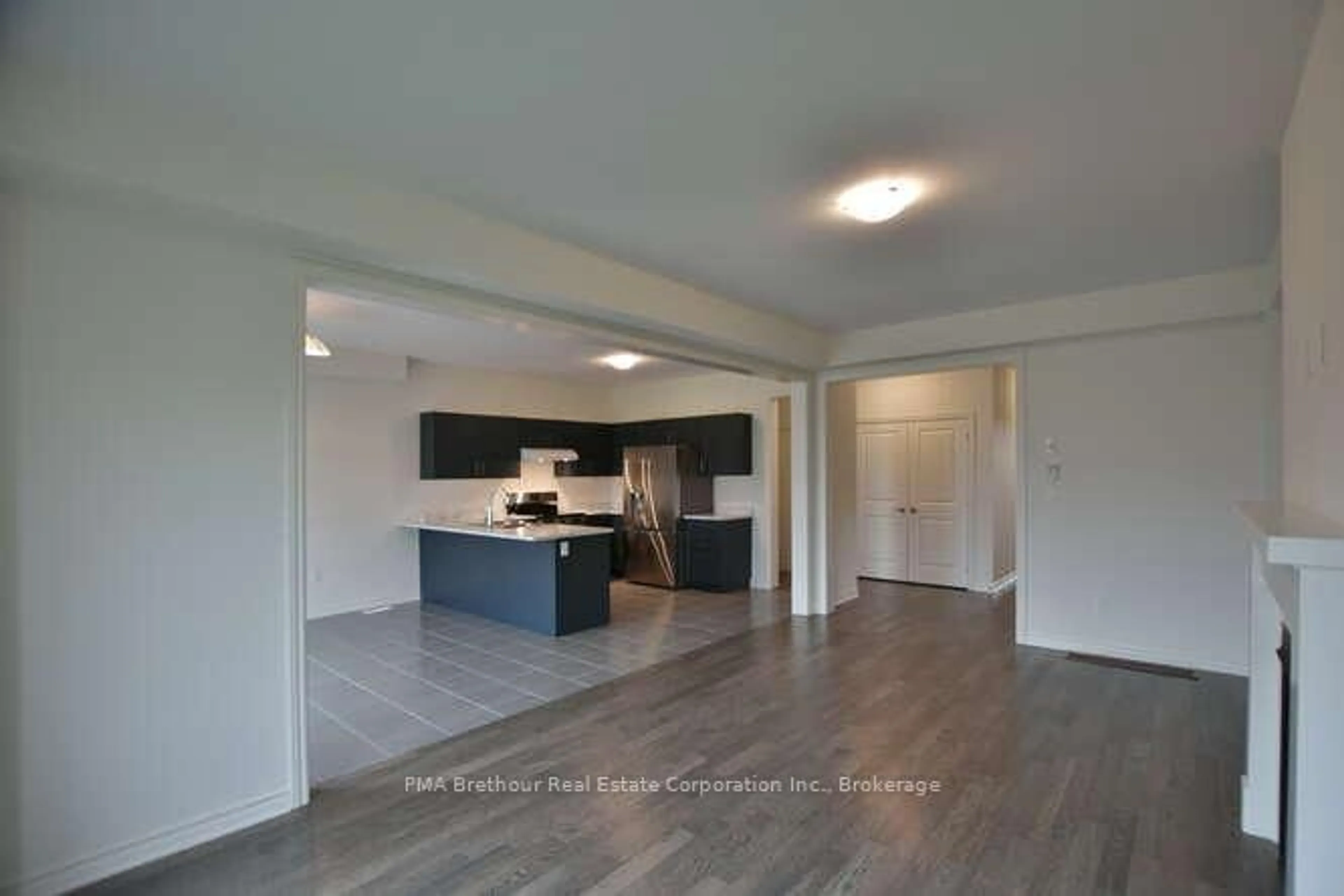 Open concept kitchen, unknown for 241 Mckenzie Dr, Clearview Ontario L0M 1S0