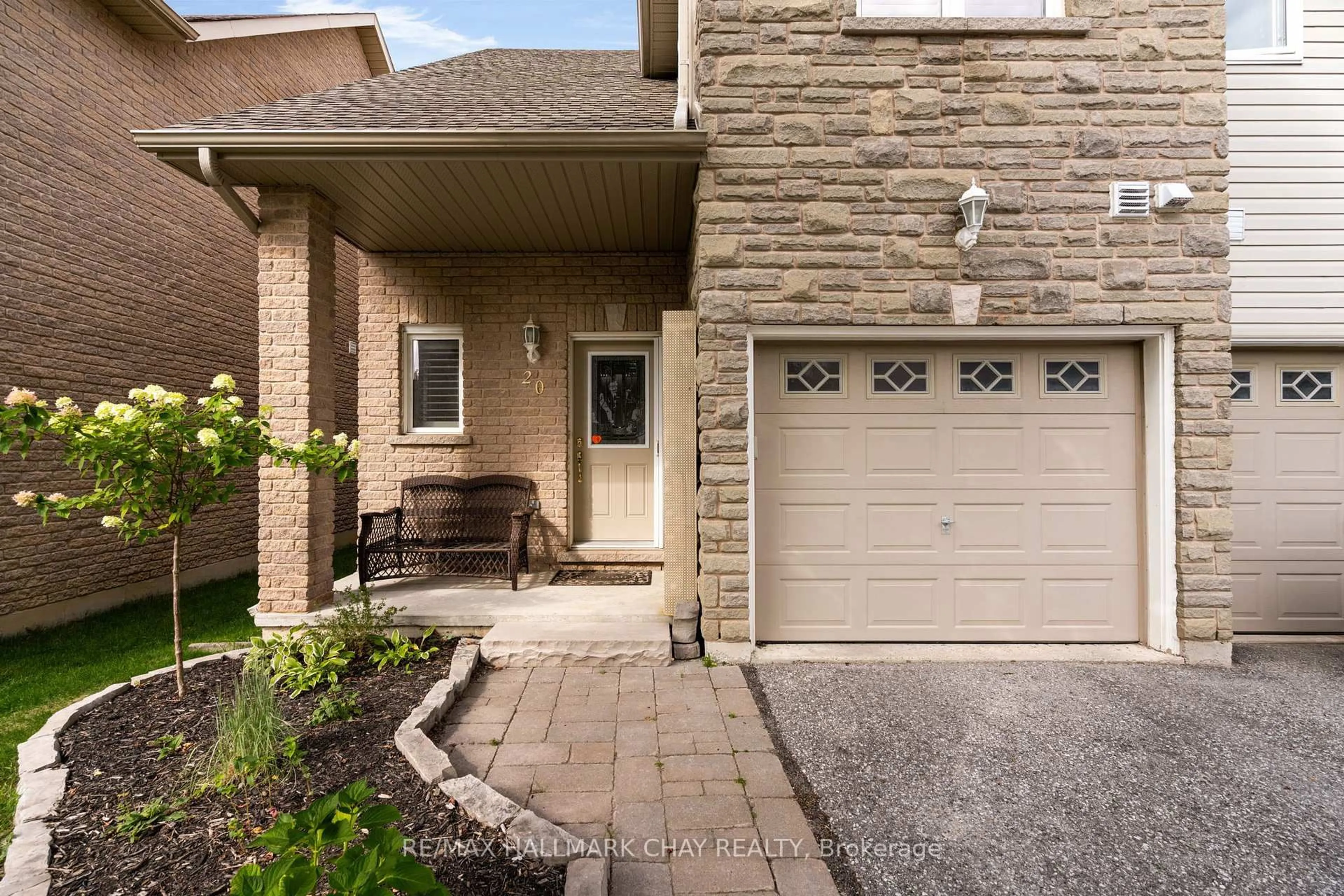 Unknown for 125 Huronia Rd #20, Barrie Ontario L4N 4G1