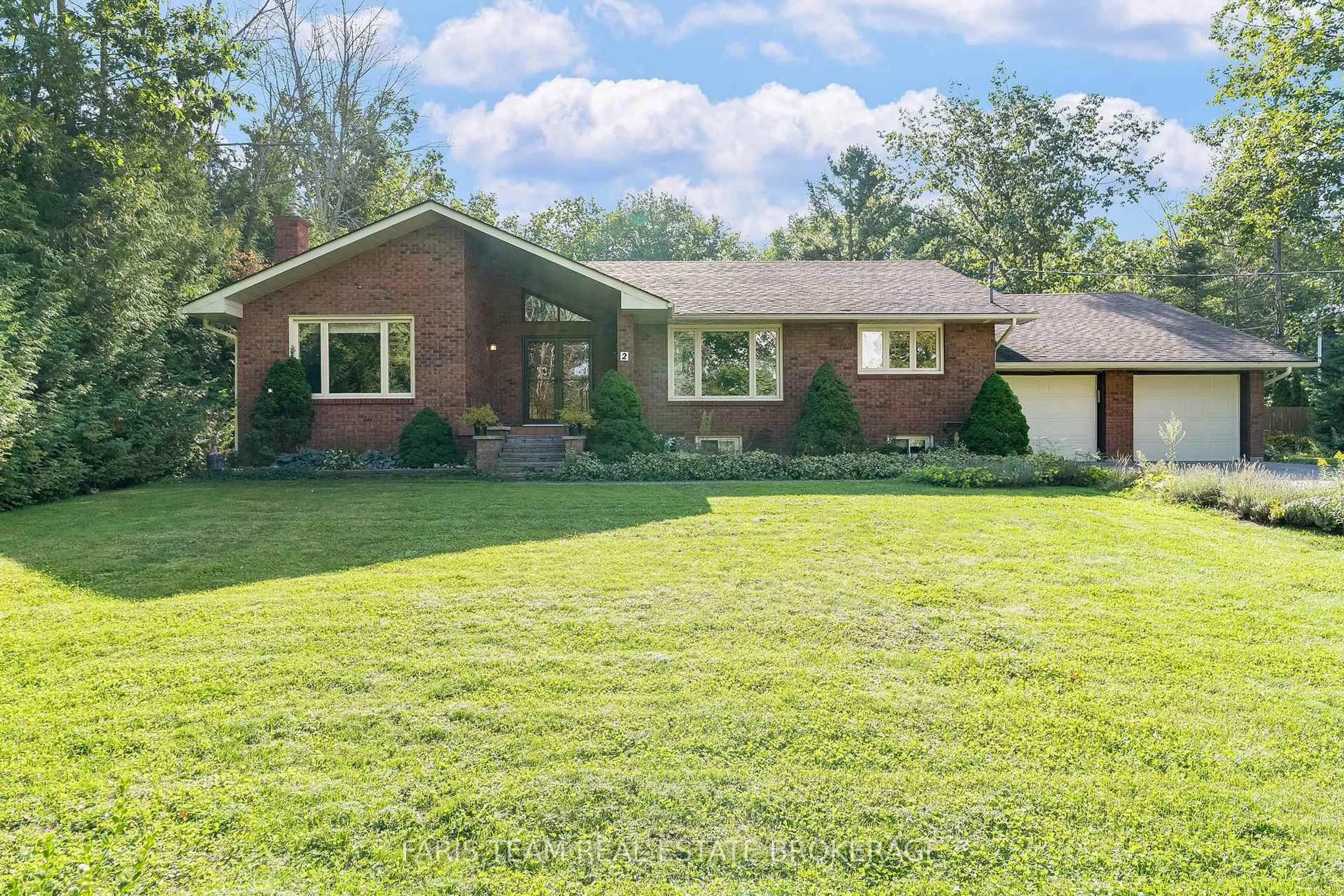 Home with brick exterior material, unknown for 2 Bayside Ave, Tay Ontario L0K 2A0