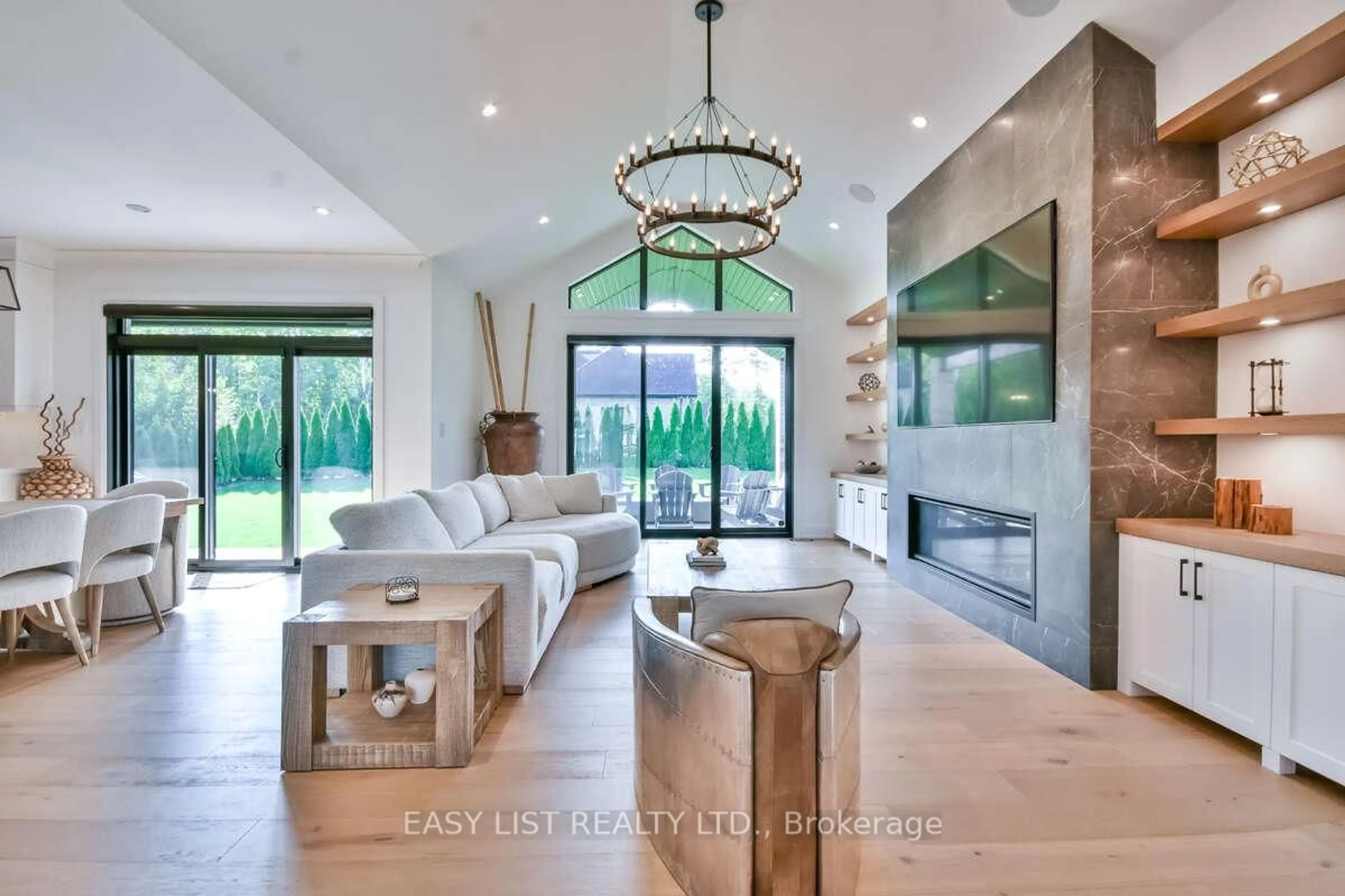 Open concept kitchen, ceramic/tile floor for 1 Morrison Pl, Springwater Ontario L9X 2A6