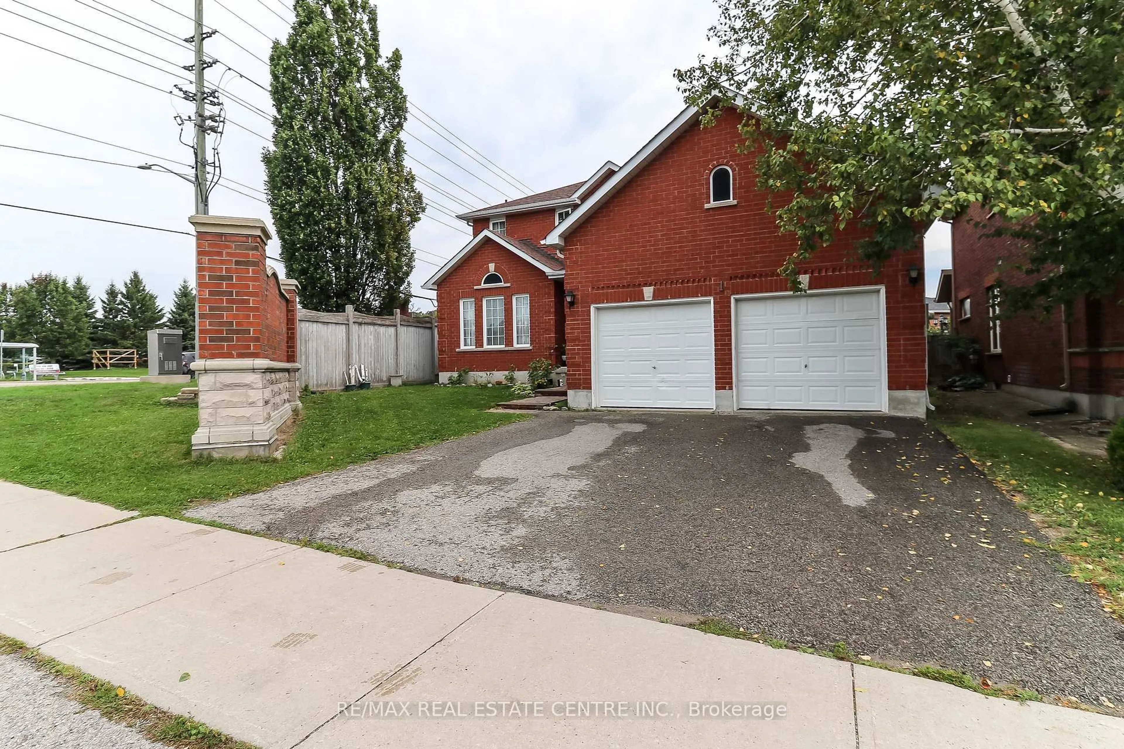Home with brick exterior material, street for 1 Sandringham Dr, Barrie Ontario L4N 0J9