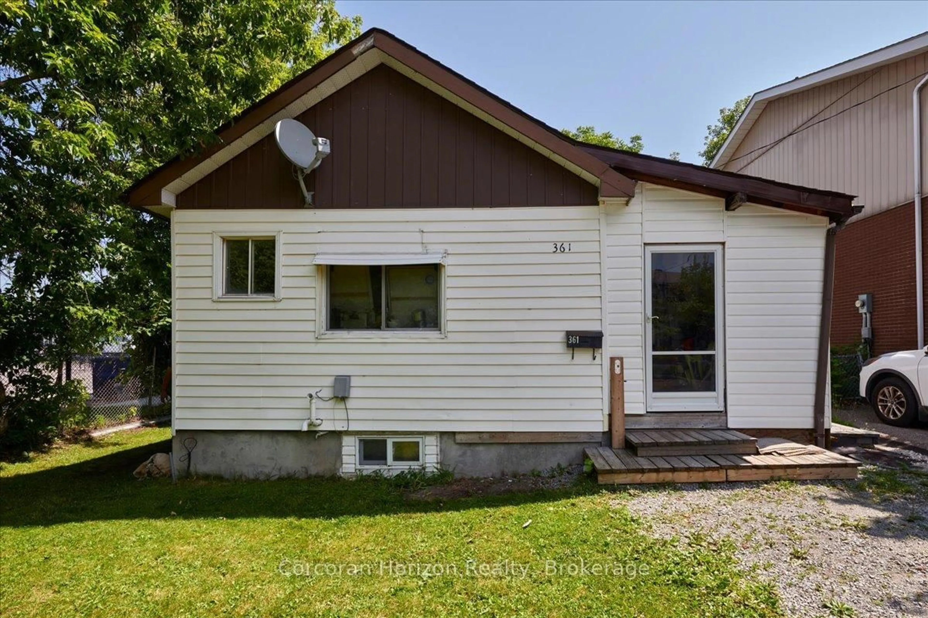 Home with vinyl exterior material, unknown for 361 Fitton St, Midland Ontario L4R 2T4