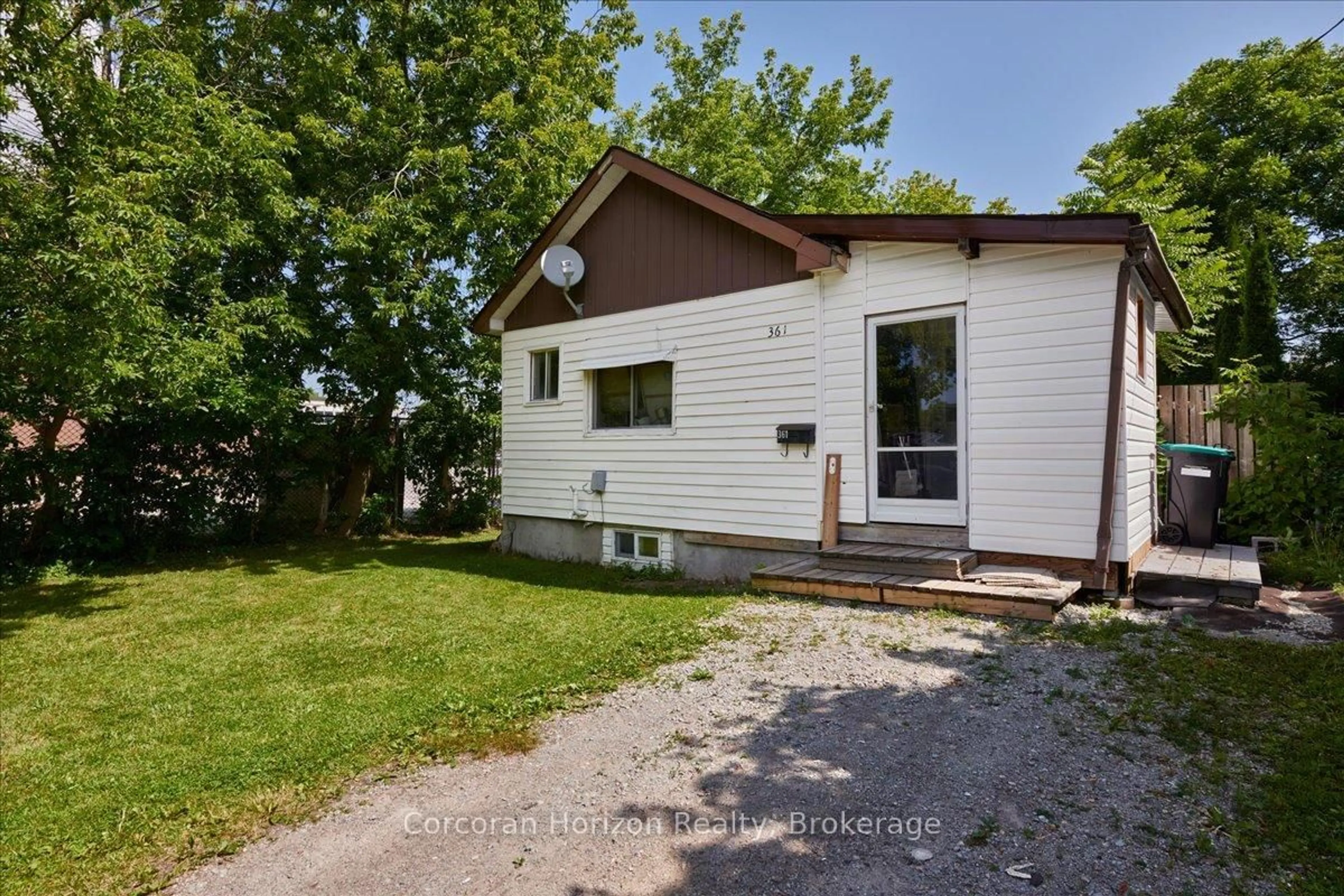 Unknown for 361 Fitton St, Midland Ontario L4R 2T4