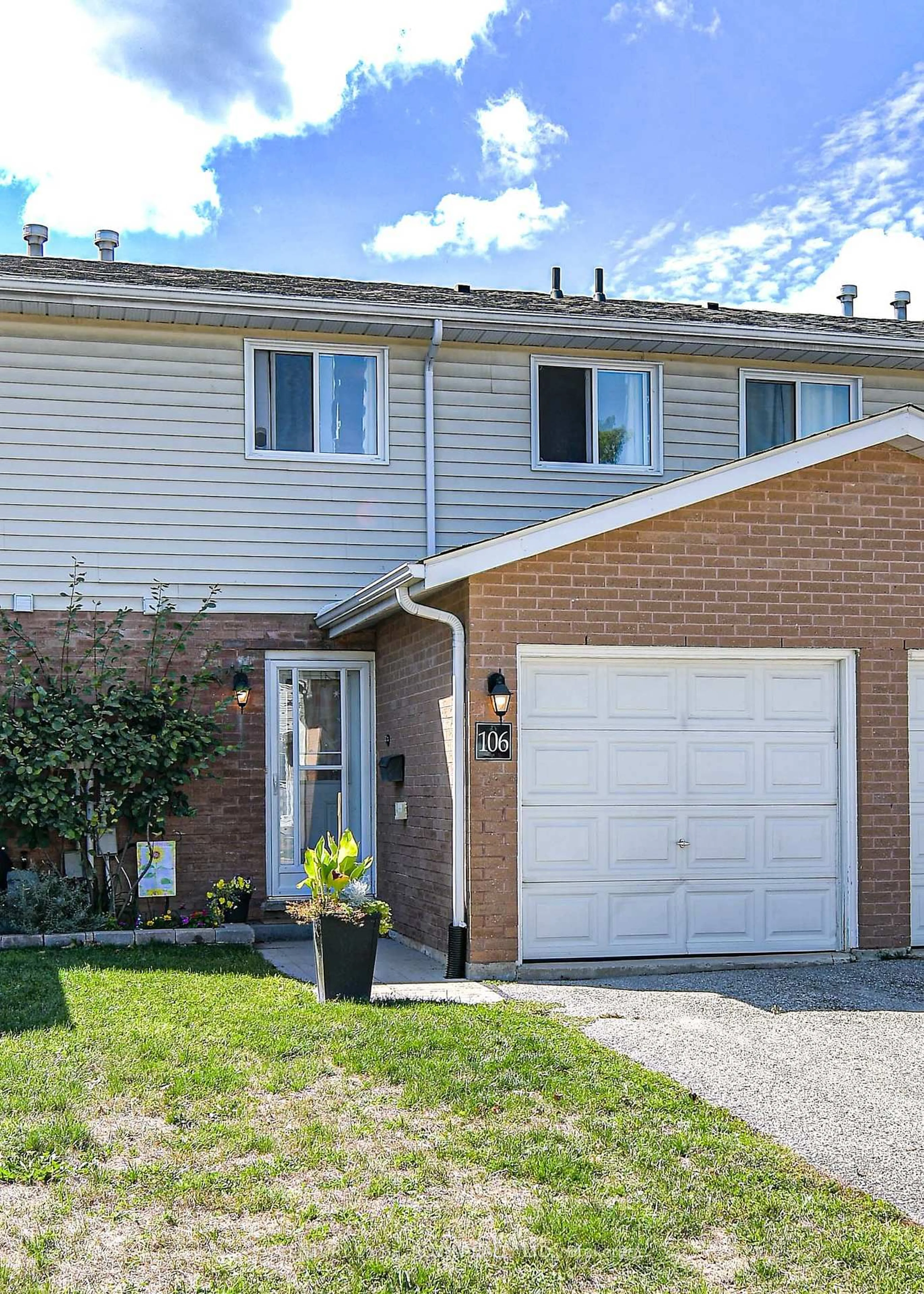 Home with brick exterior material, street for 25 South St #106, Orillia Ontario L3V 7M7
