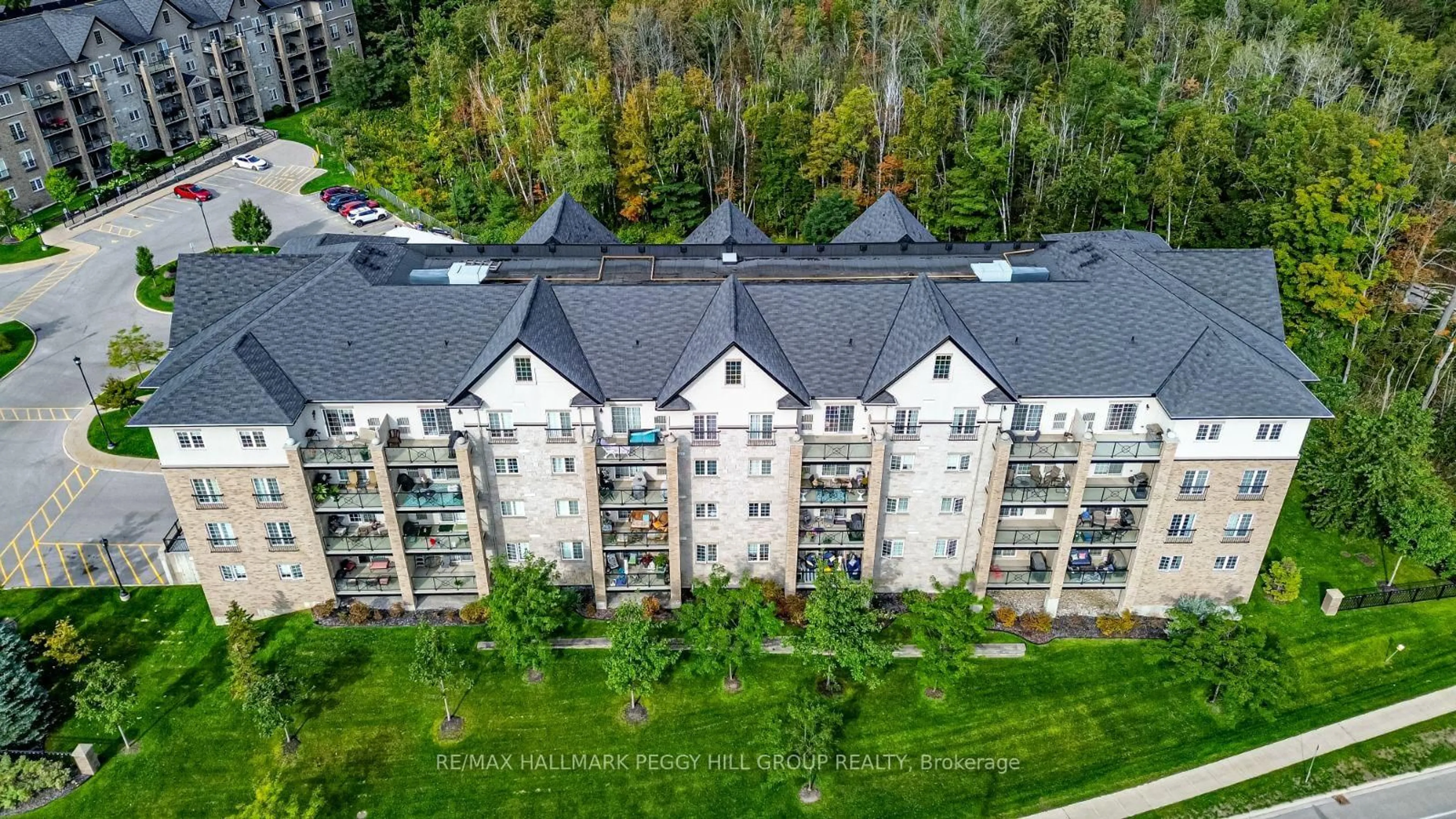 A pic from outside/outdoor area/front of a property/back of a property/a pic from drone, city buildings view from balcony for 40 Ferndale Dr #402, Barrie Ontario L4N 2L3