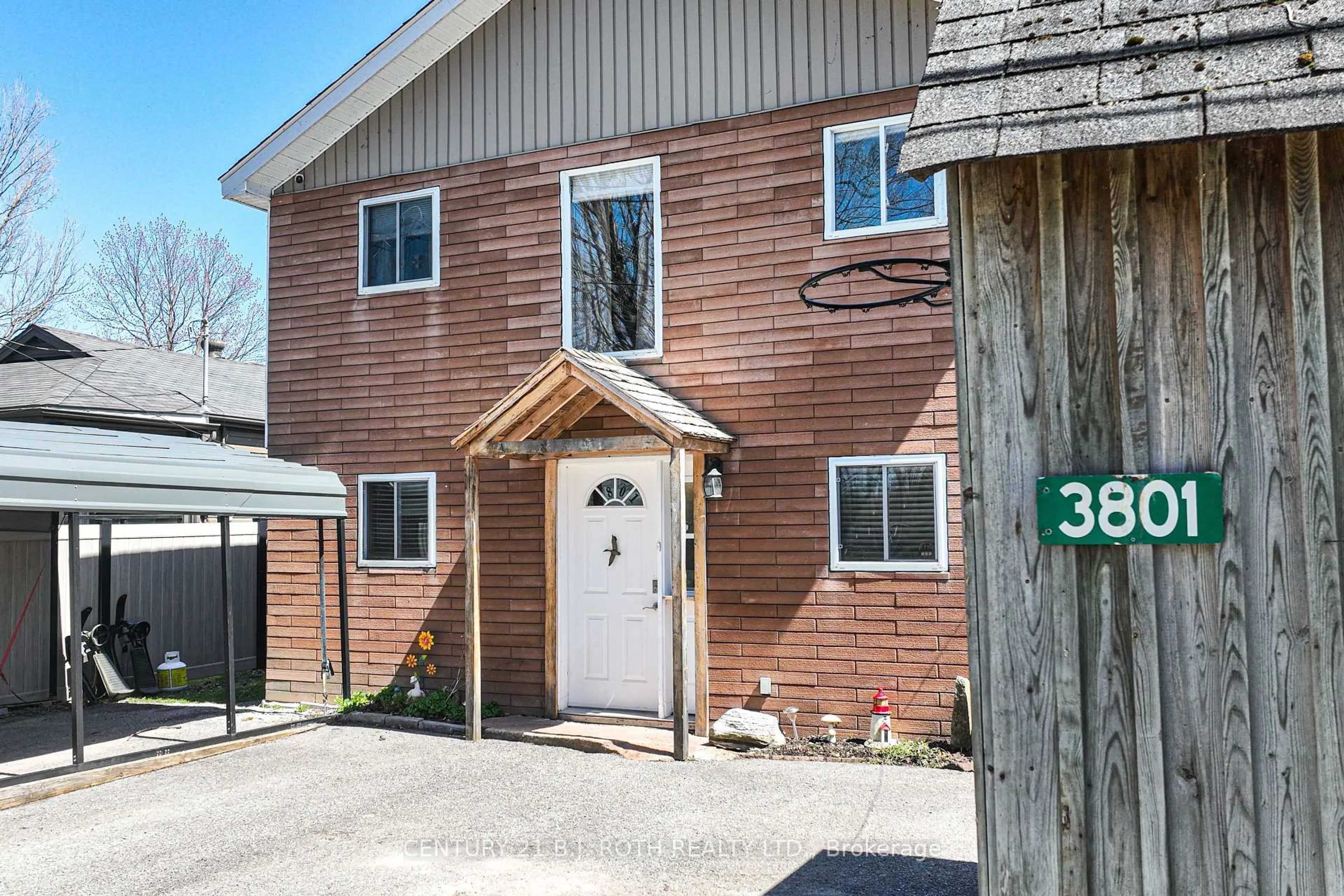 Unknown for 3801 Wood Ave, Severn Ontario L3V 6H3