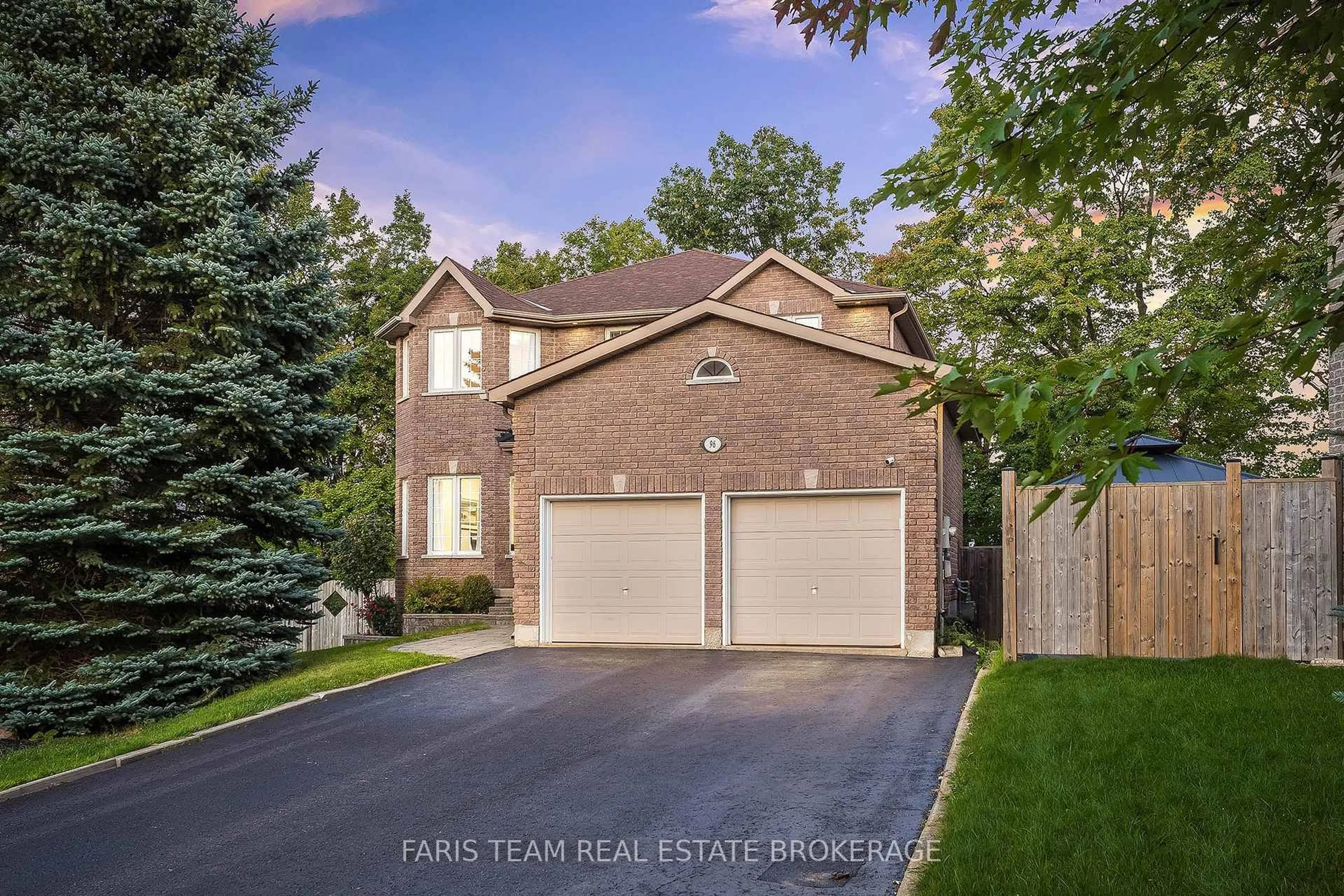 Home with brick exterior material, street for 96 Osprey Ridge Rd, Barrie Ontario L4M 6P3