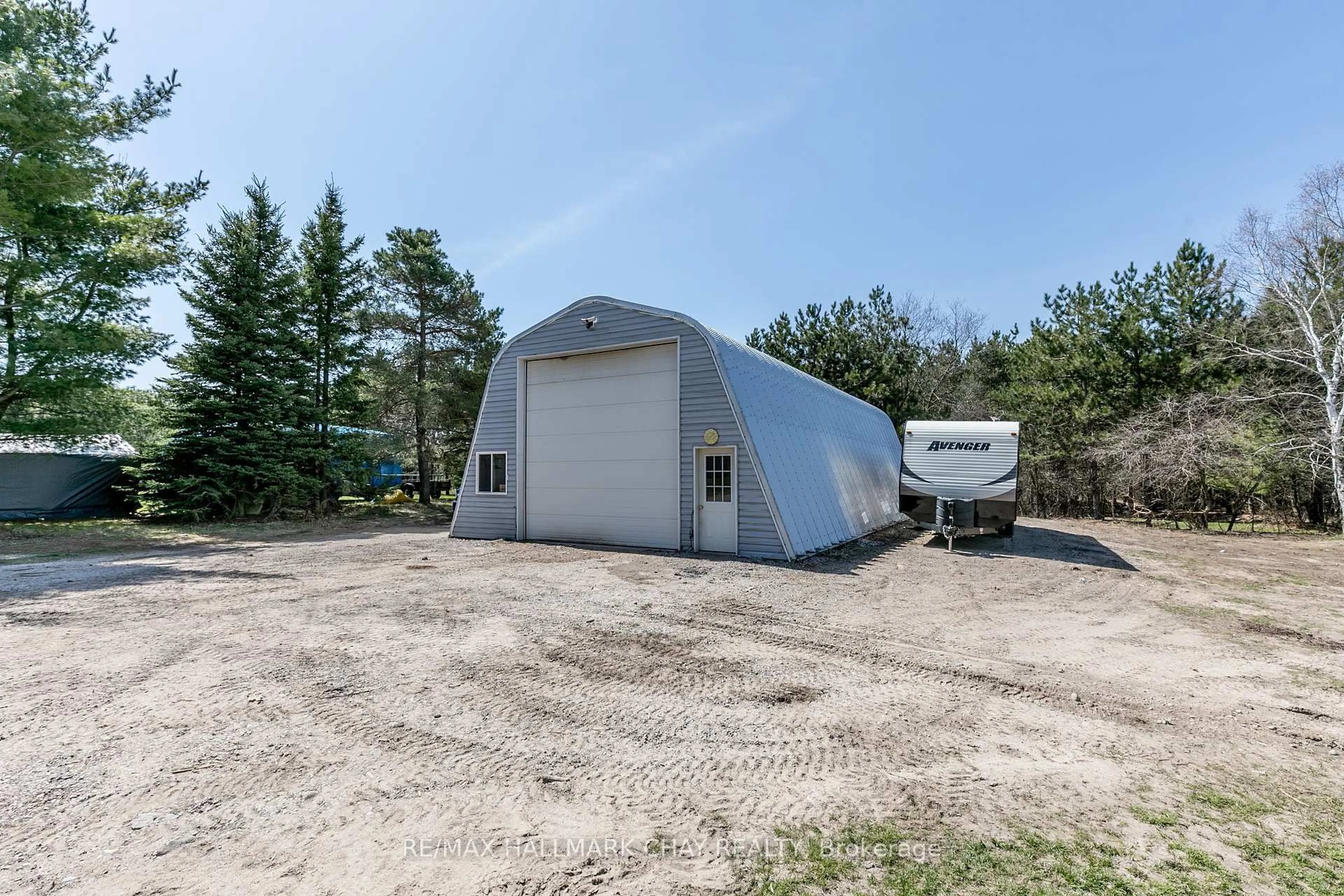 Shed for 3524 Penetanguishene Rd, Oro-Medonte Ontario L4M 4Y8