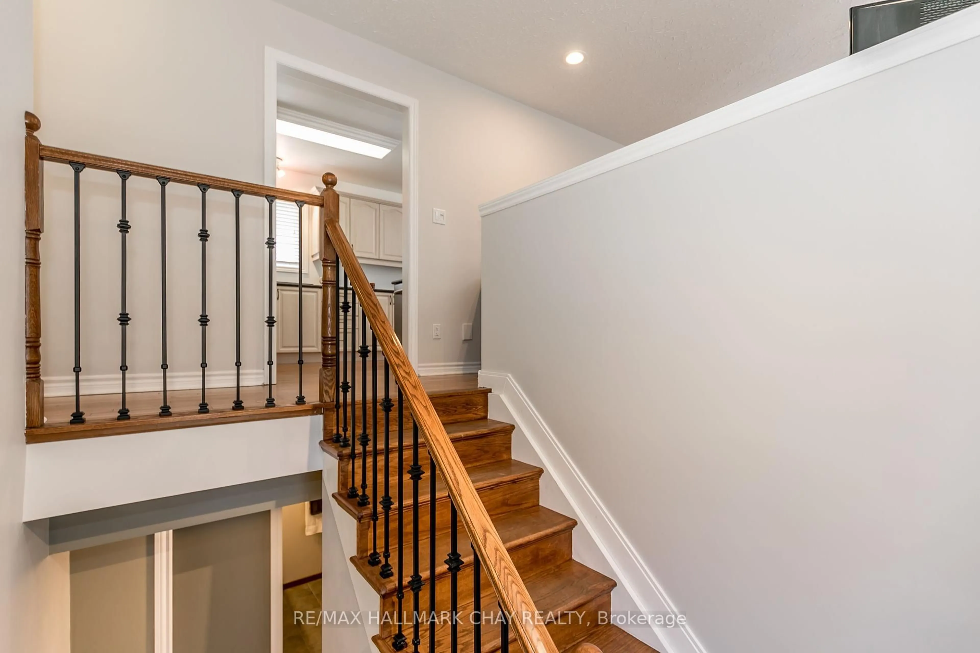 Stairs for 3524 Penetanguishene Rd, Oro-Medonte Ontario L4M 4Y8