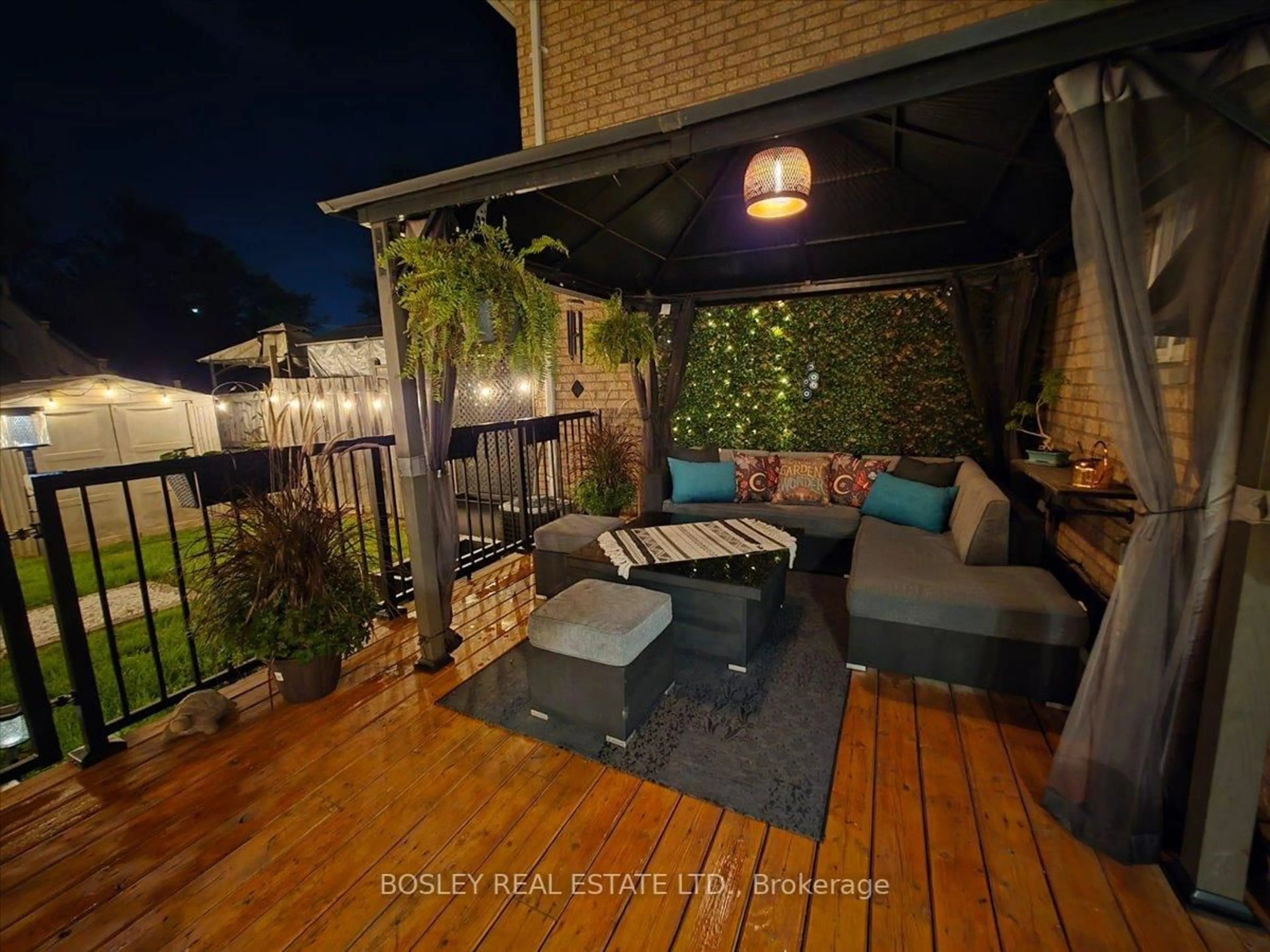 Patio, street for 74 Gadwall Ave, Barrie Ontario L4N 8X5