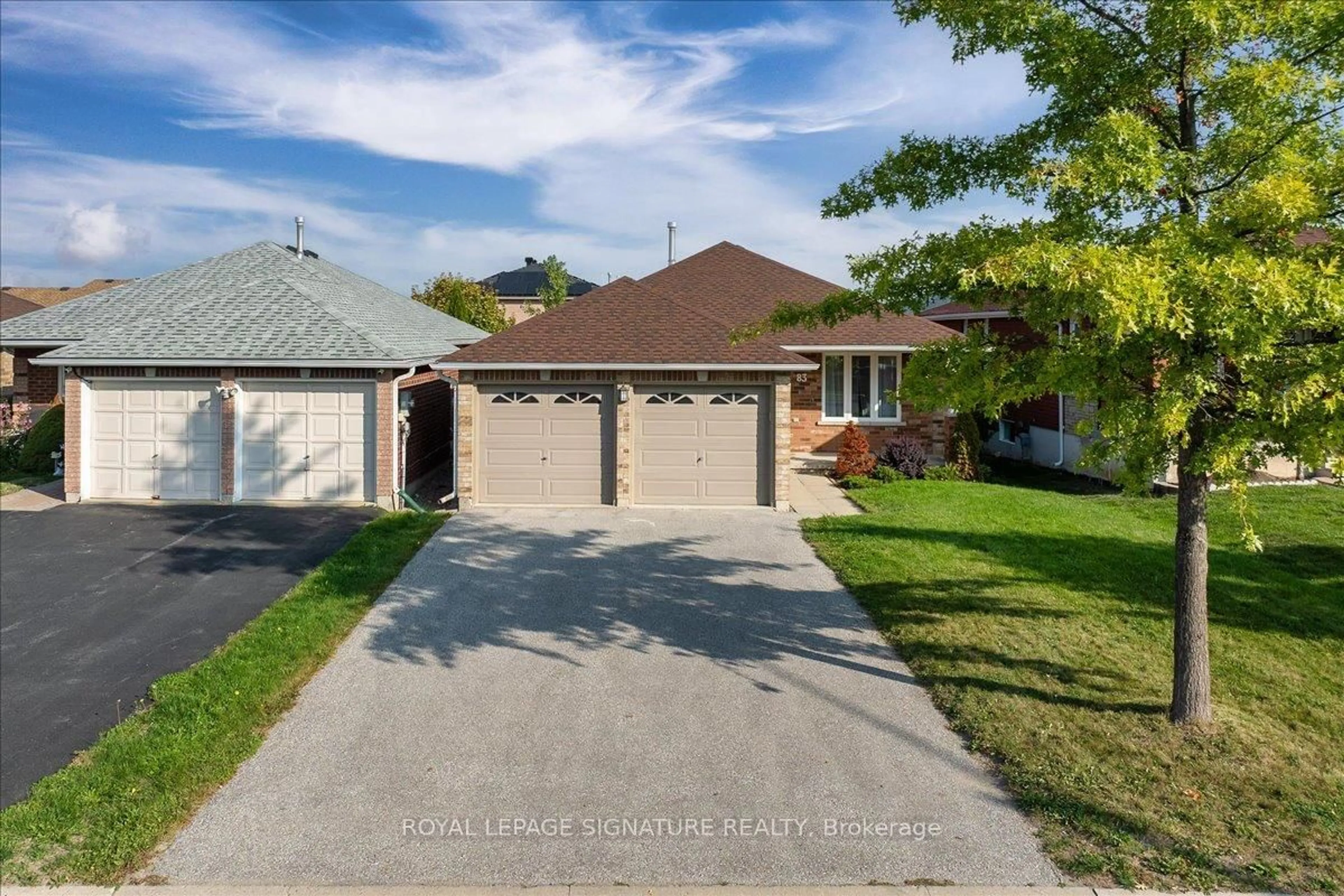 A pic from outside/outdoor area/front of a property/back of a property/a pic from drone, street for 83 Sun King Cres, Barrie Ontario L4M 7K4