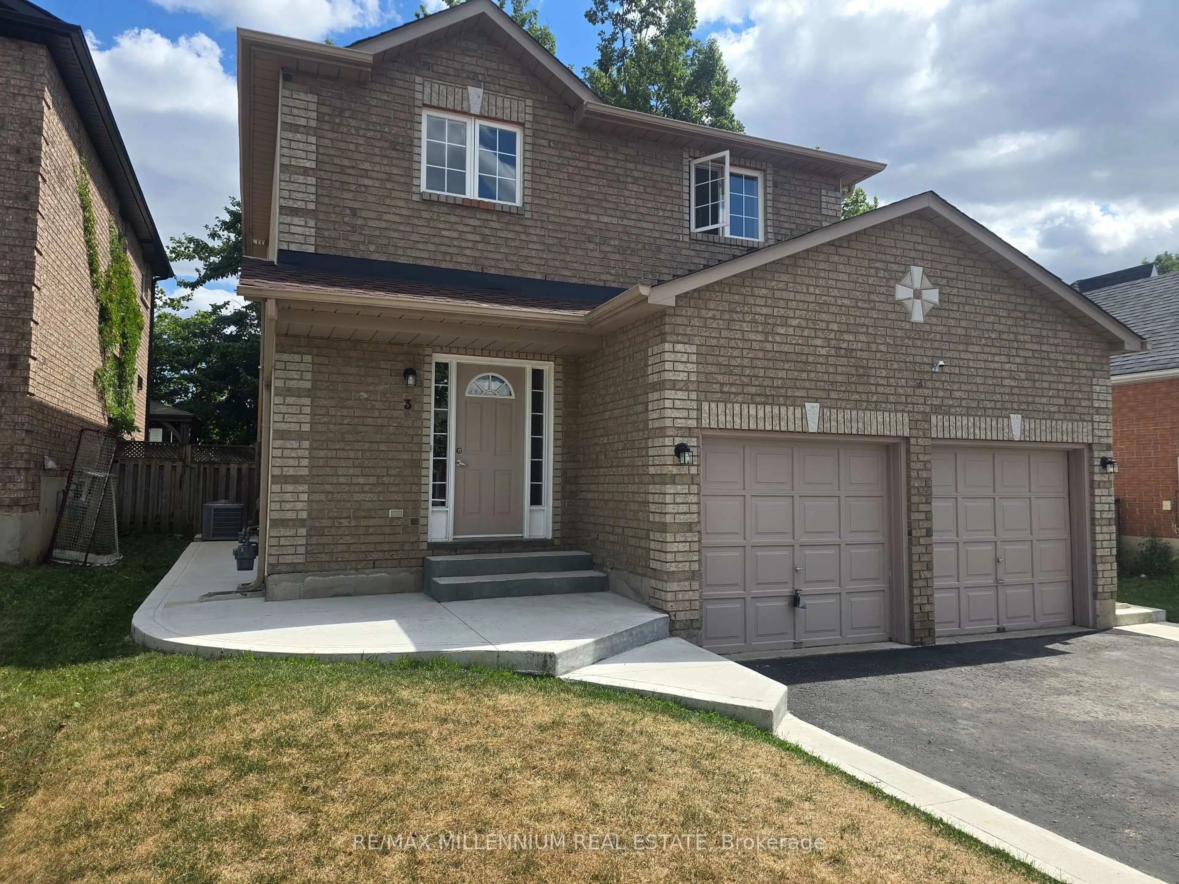 Home with brick exterior material, street for 3 Masters Dr, Barrie Ontario L4M 6W4