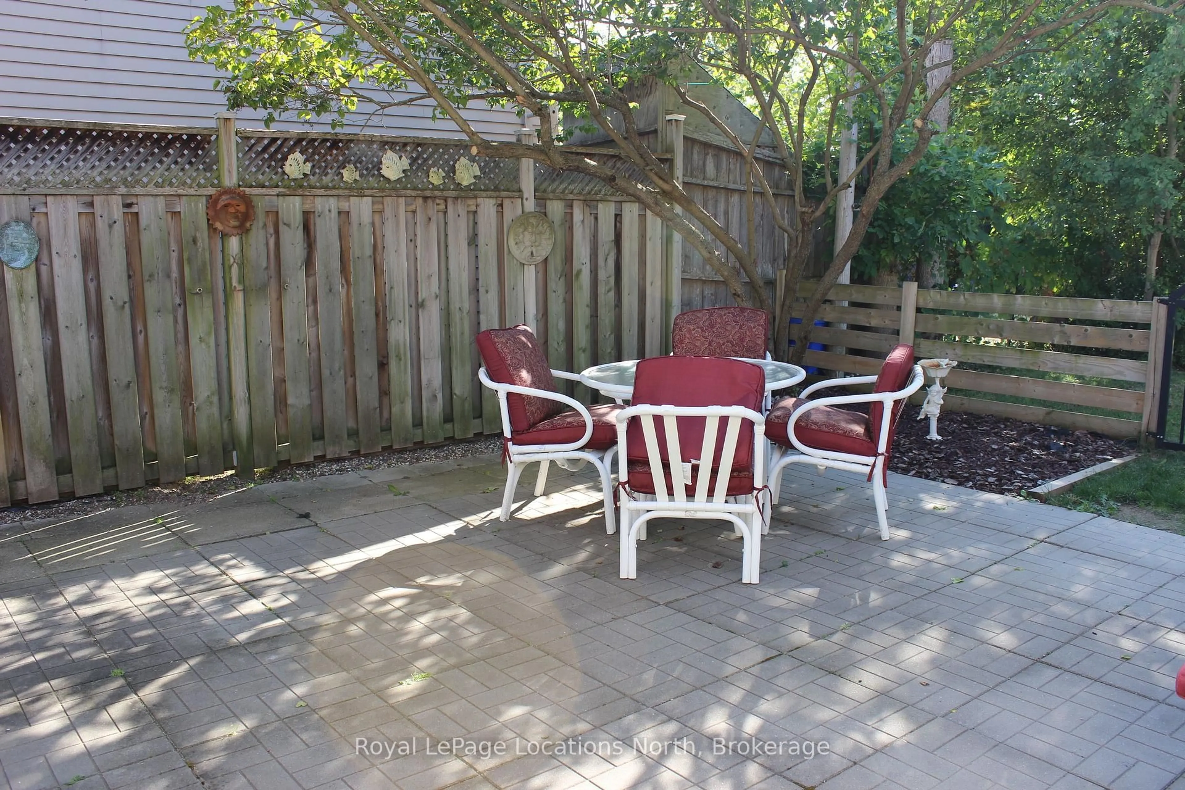 Patio, street for 112 Smallman Dr, Wasaga Beach Ontario L9Z 1L3
