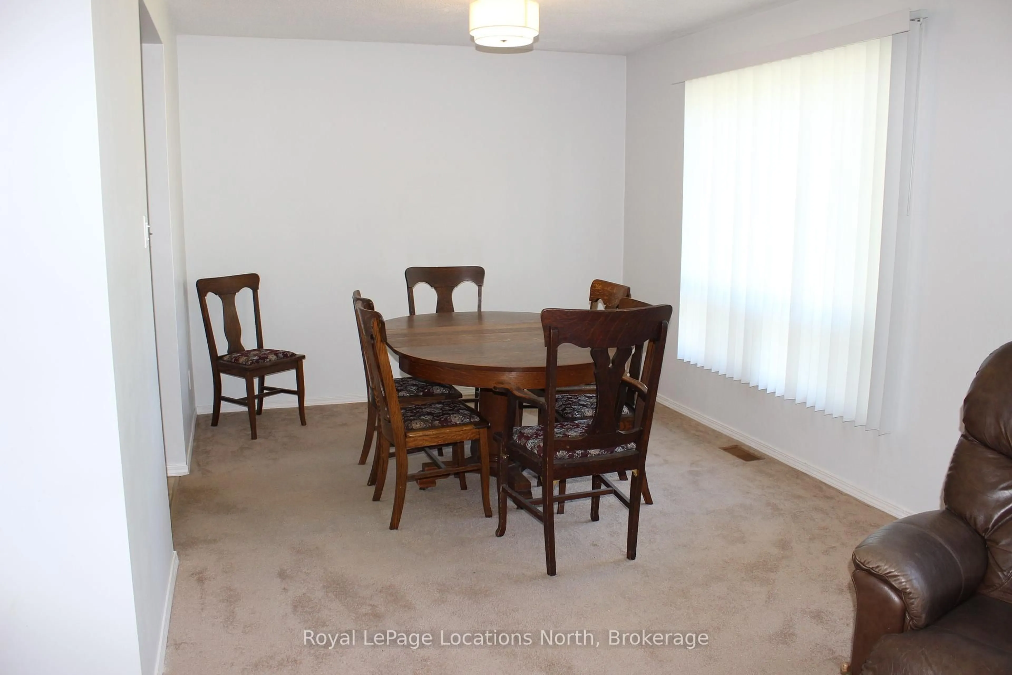 Dining room, unknown for 112 Smallman Dr, Wasaga Beach Ontario L9Z 1L3