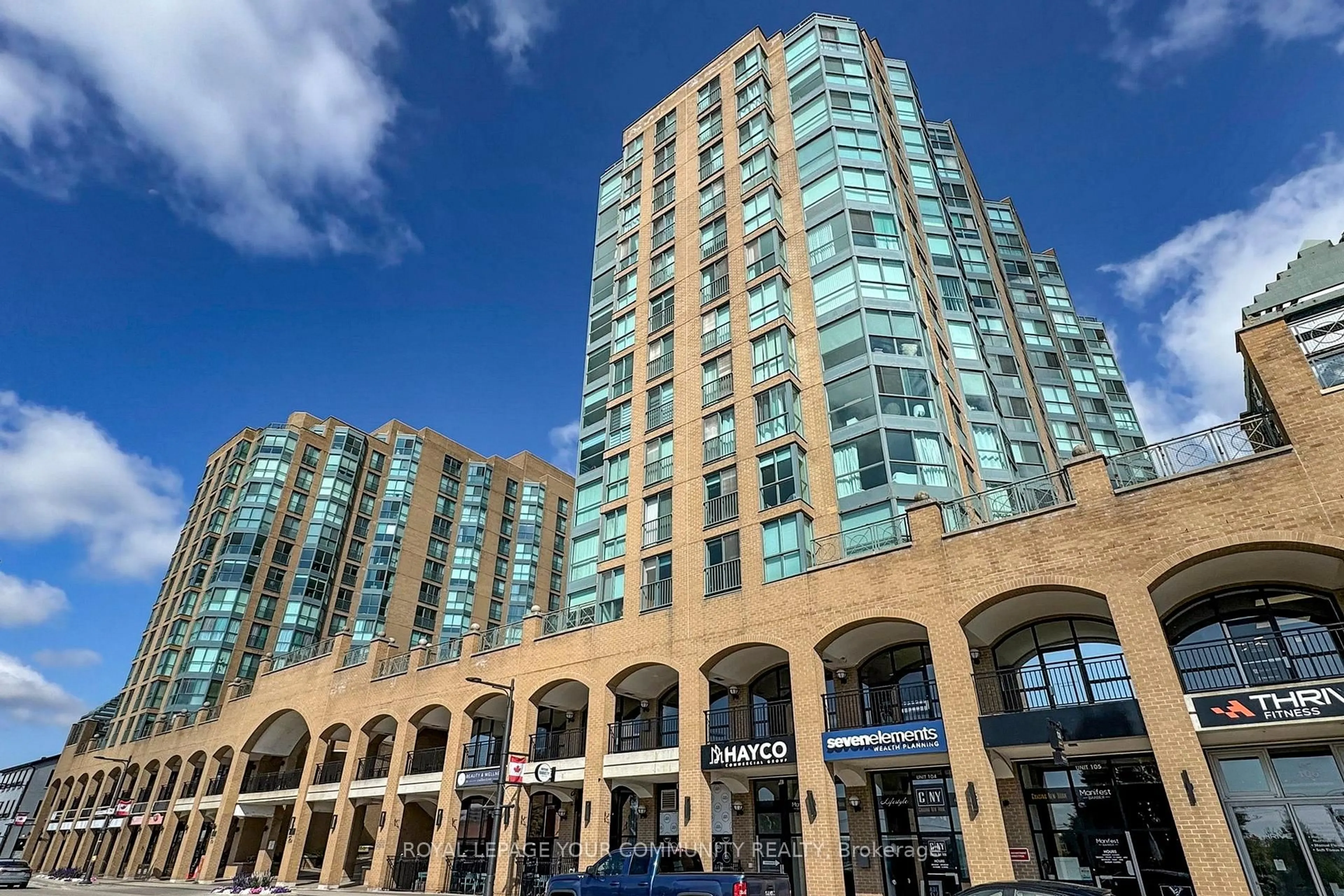 Indoor foyer for 150 Dunlop St #504, Barrie Ontario L4M 6H1