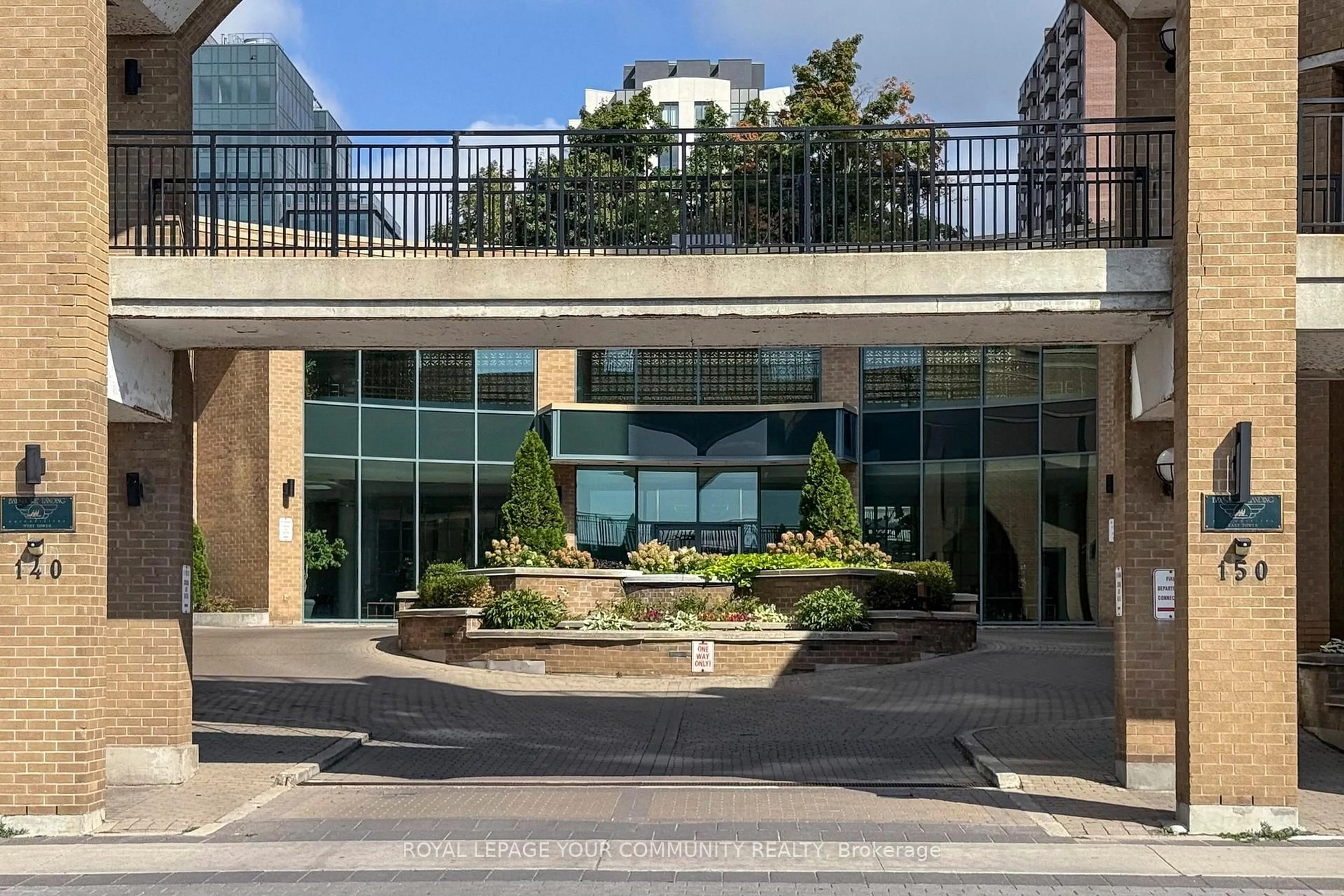 Unknown for 150 Dunlop St #504, Barrie Ontario L4M 6H1