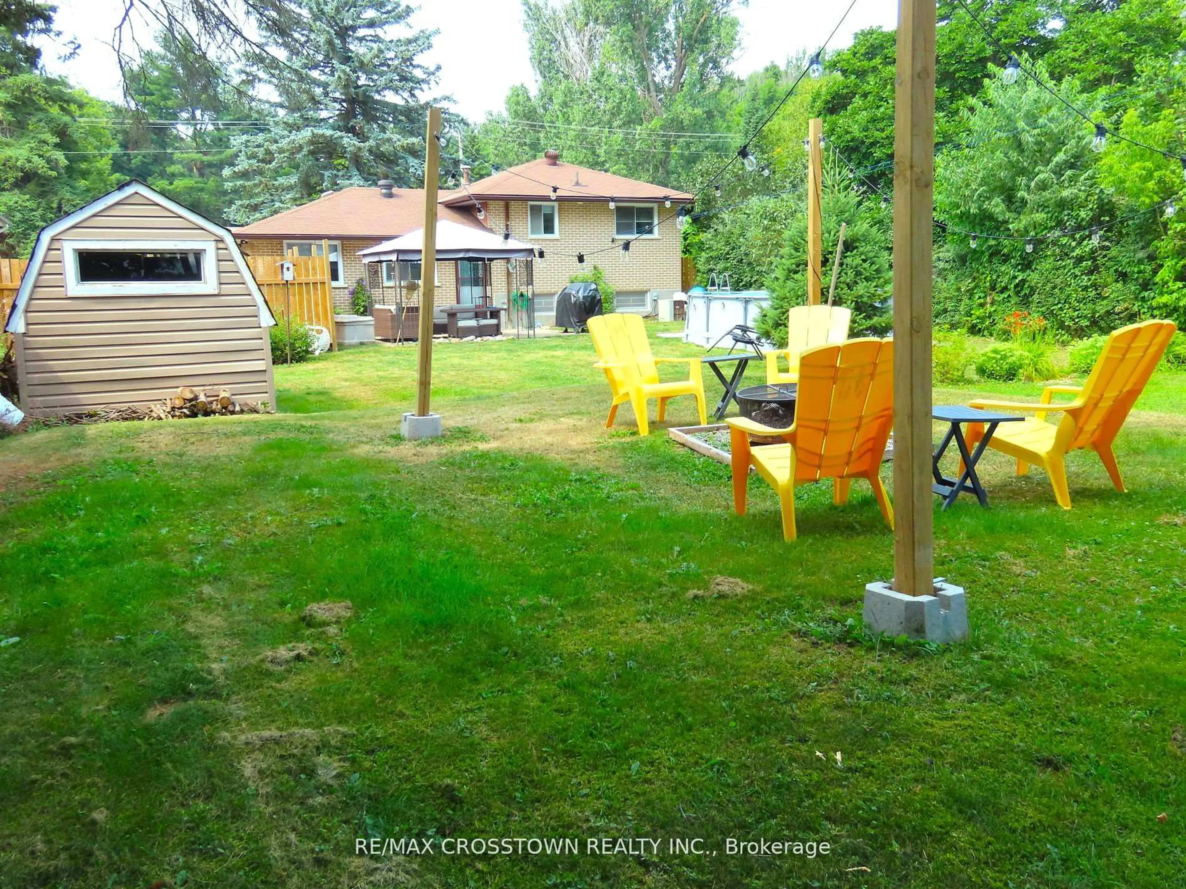 Patio, unknown for 1009 Everton Rd, Midland Ontario L4R 5H7