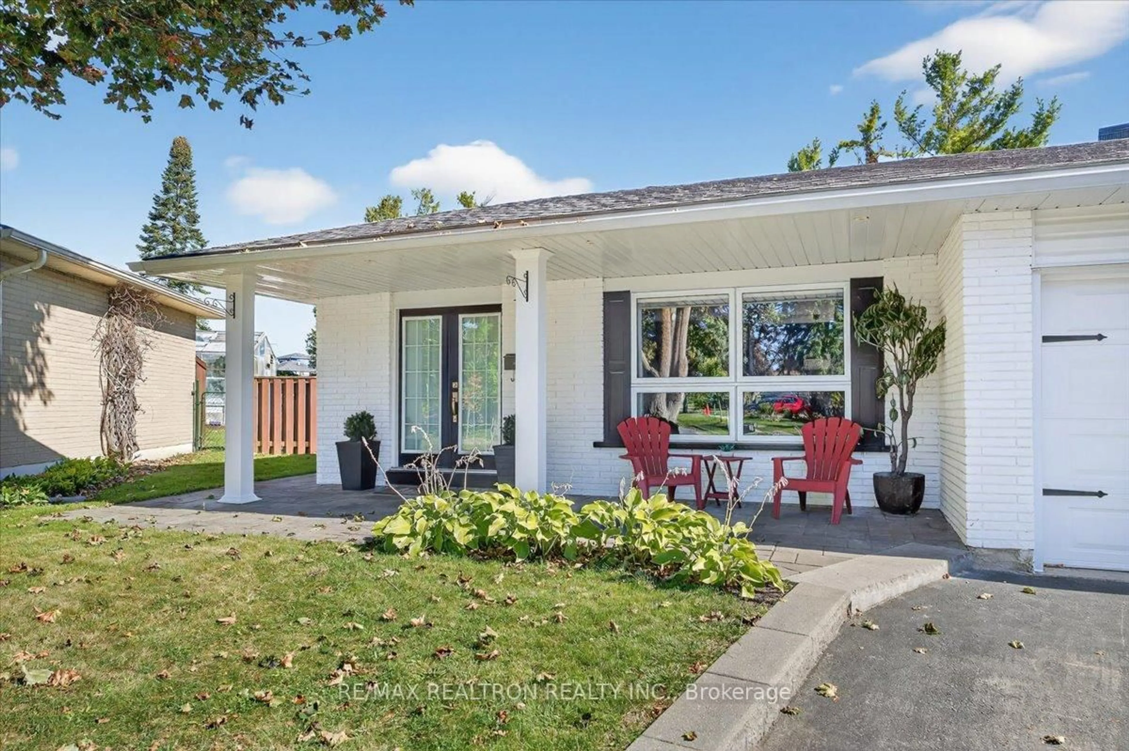 Unknown for 48 Roslyn Rd, Barrie Ontario L4M 2X6