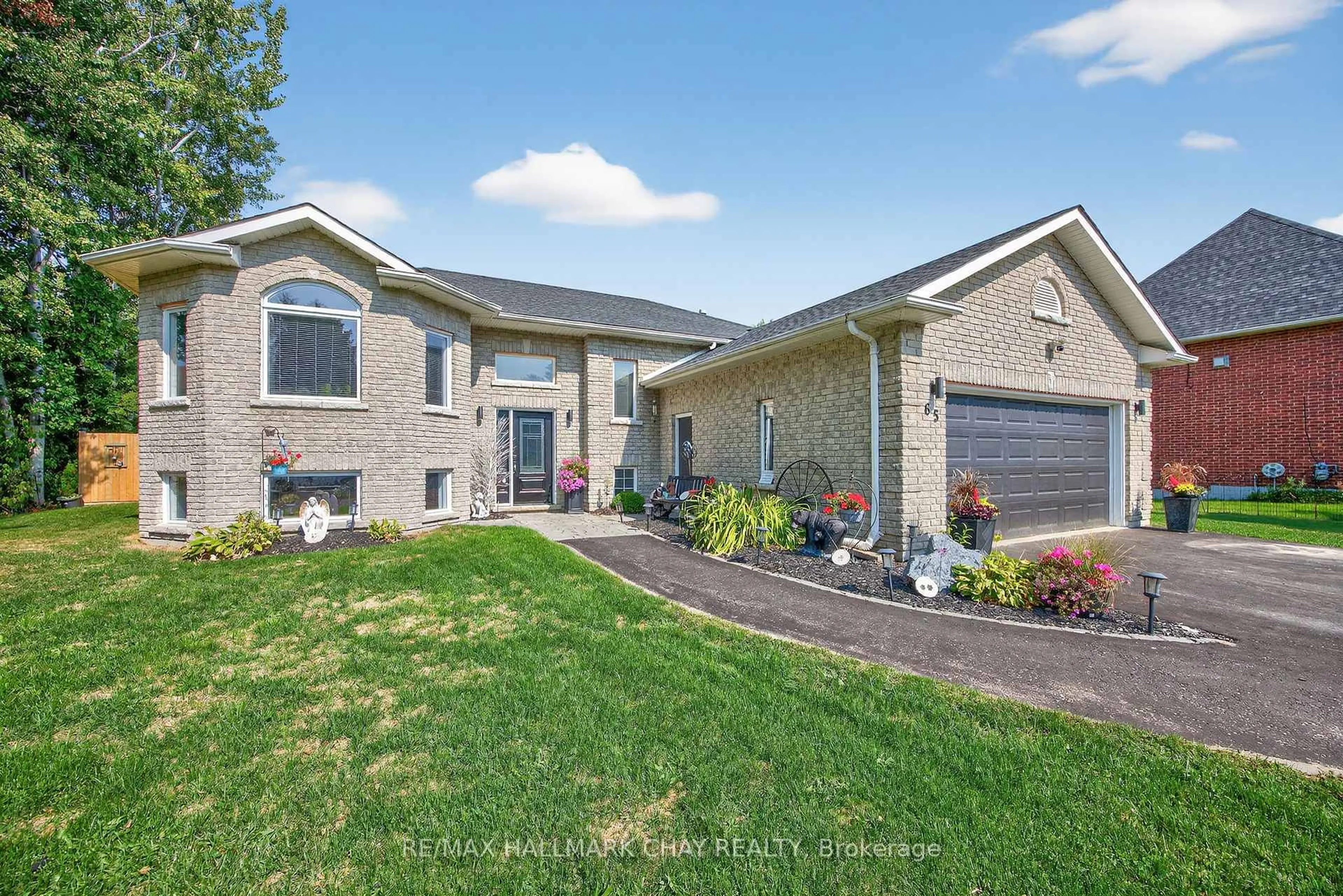 Home with brick exterior material, street for 65 Broadview St, Collingwood Ontario L9Y 0X2