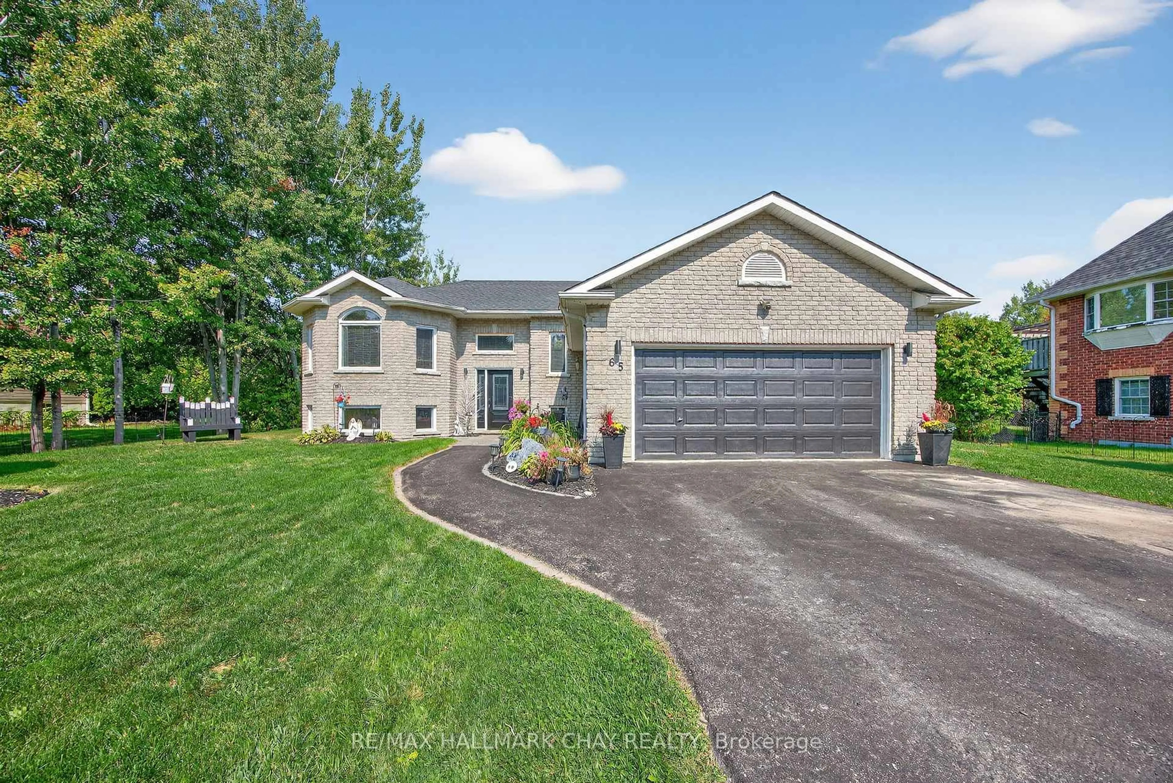 Home with brick exterior material, street for 65 Broadview St, Collingwood Ontario L9Y 0X2