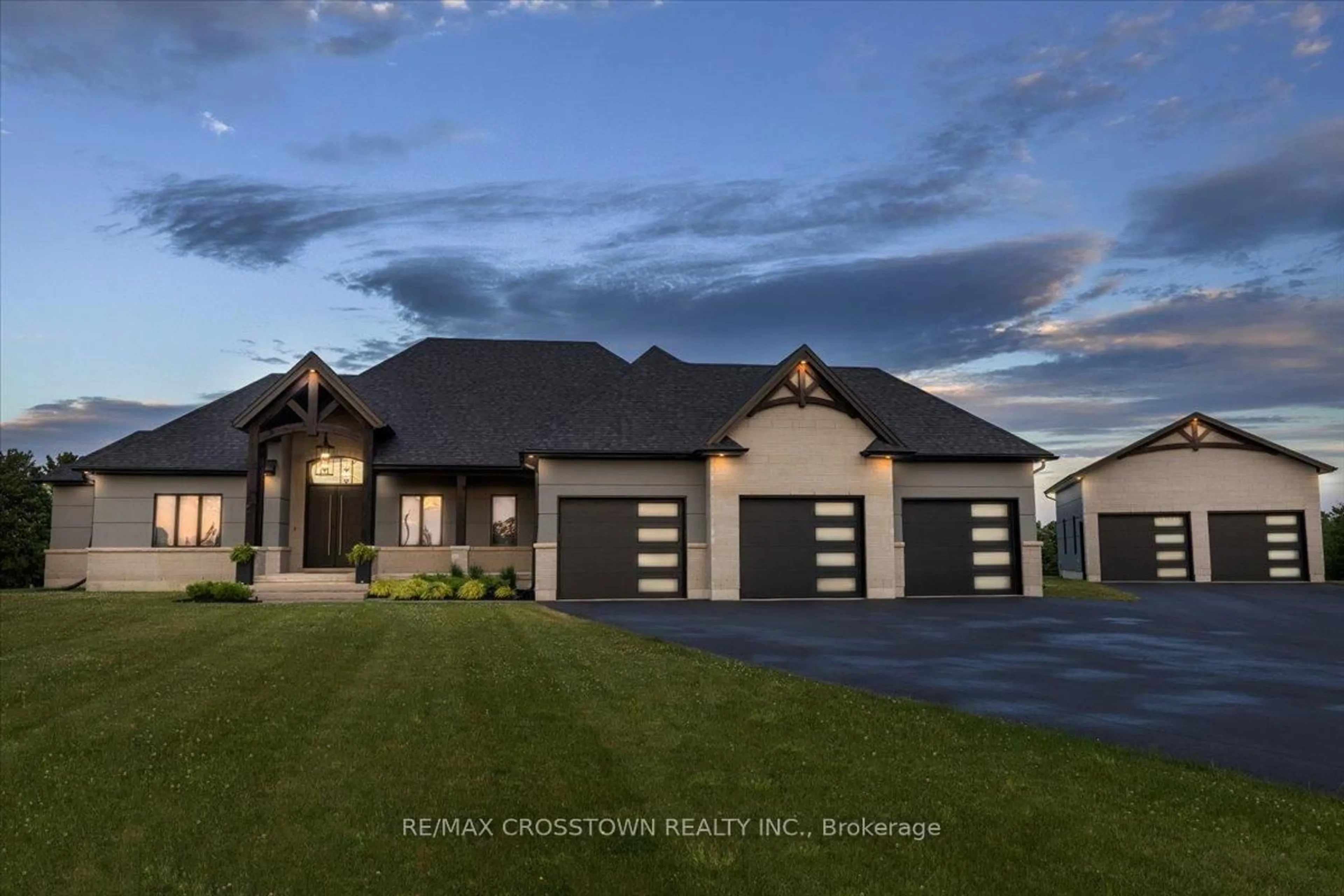 Home with vinyl exterior material, unknown for 1 Best Crt, Oro-Medonte Ontario L0L 2L0
