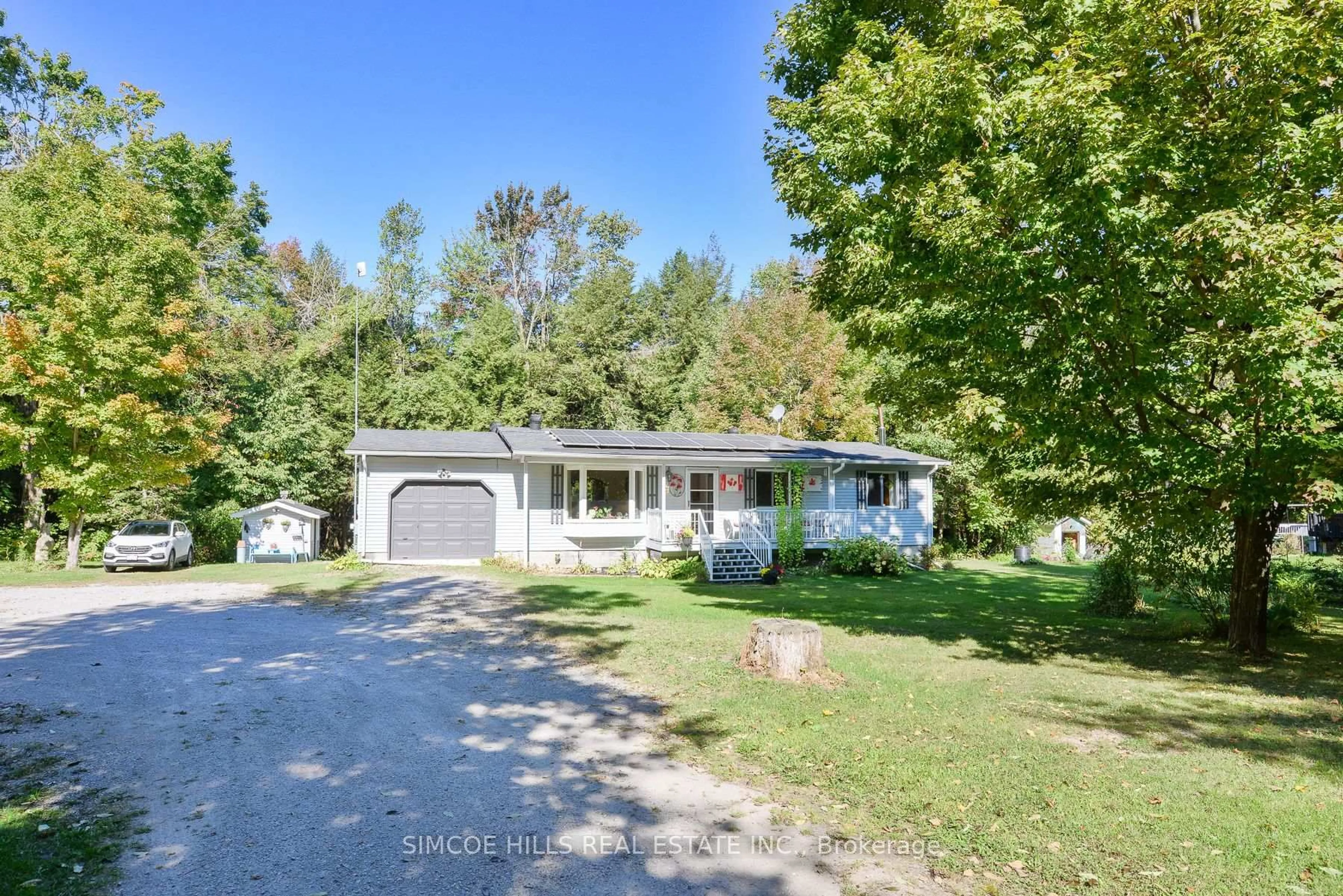 A pic from outside/outdoor area/front of a property/back of a property/a pic from drone, unknown for 1758 Division Rd, Severn Ontario L3V 0Y7
