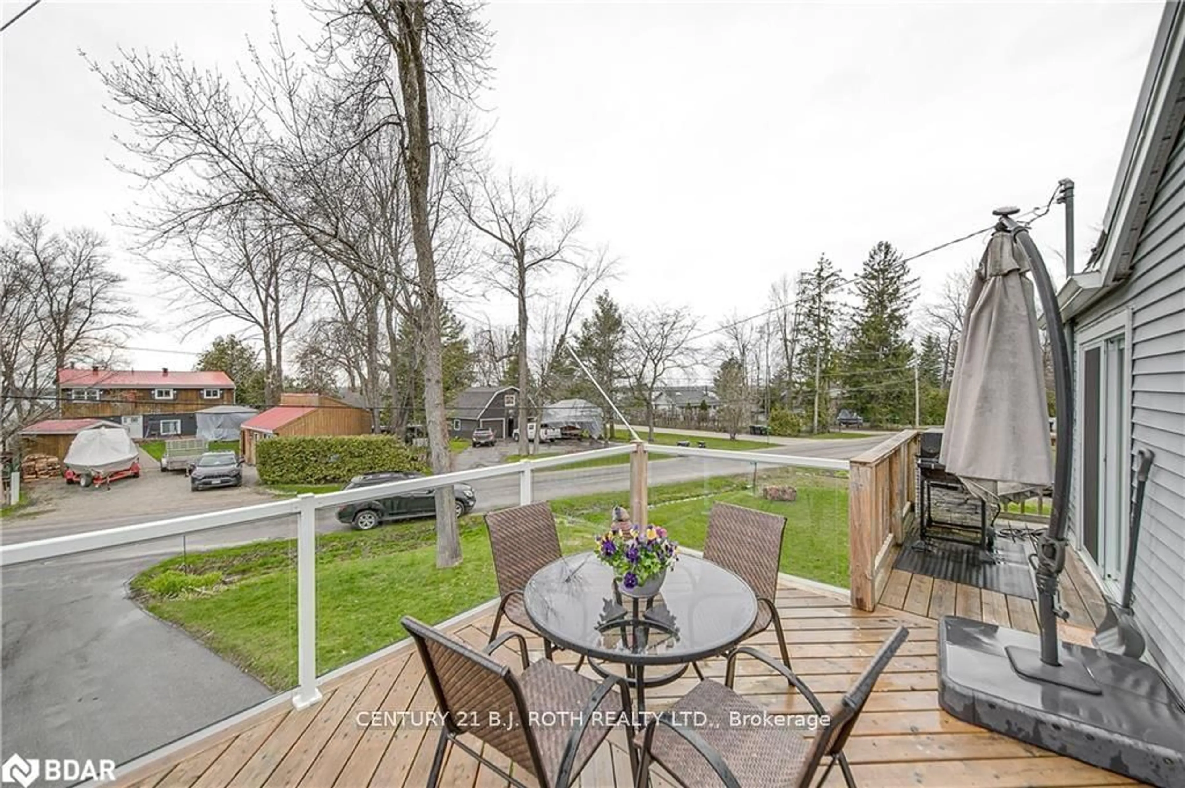 Patio, water/lake/river/ocean view for 7187 Beach Dr, Ramara Ontario L0K 2B0