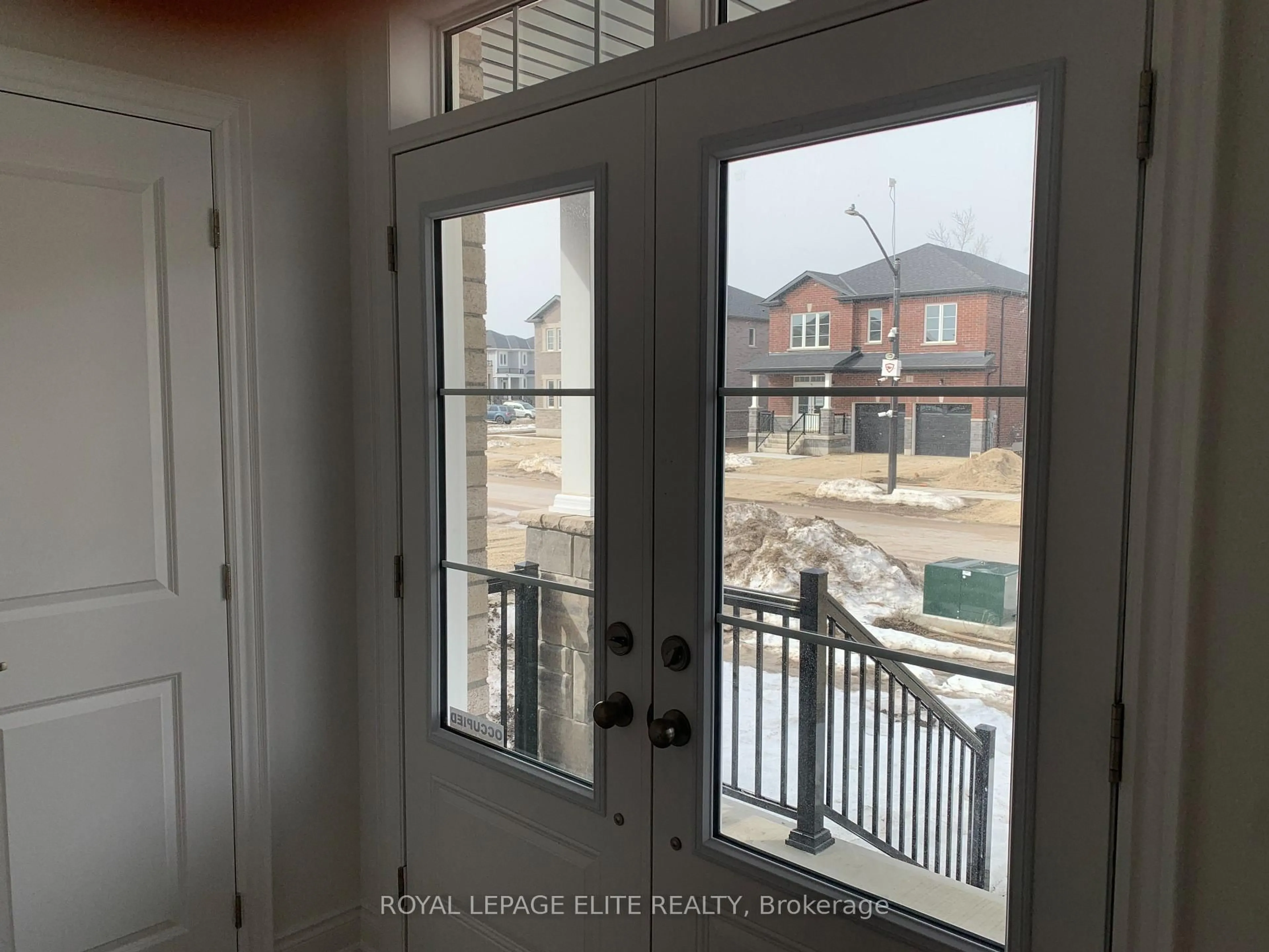 Indoor entryway for 23 Amber Dr, Wasaga Beach Ontario L9Z 0R9