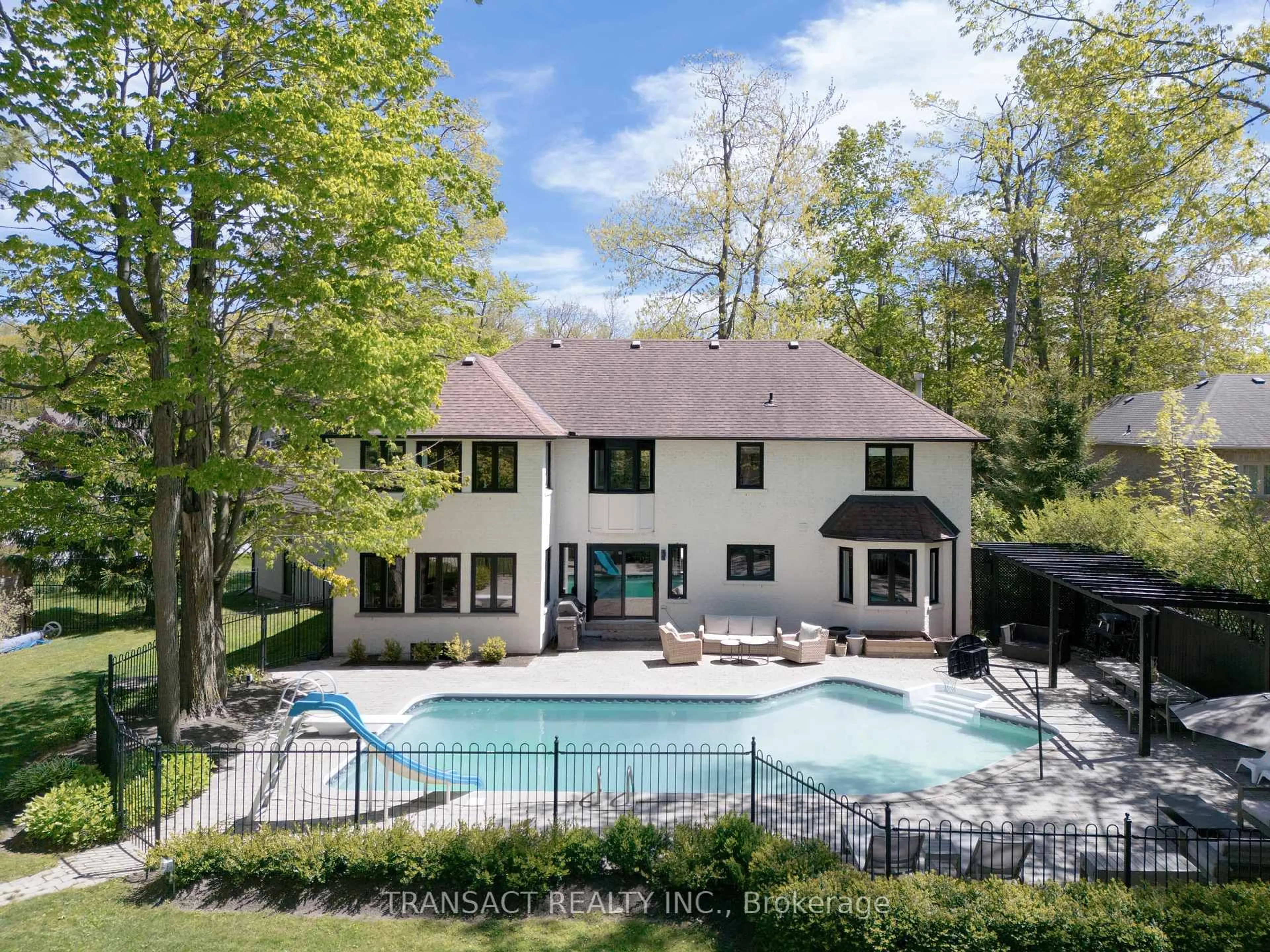 A pic from outside/outdoor area/front of a property/back of a property/a pic from drone, water/lake/river/ocean view for 28 Alana Dr, Springwater Ontario L9X 0S1