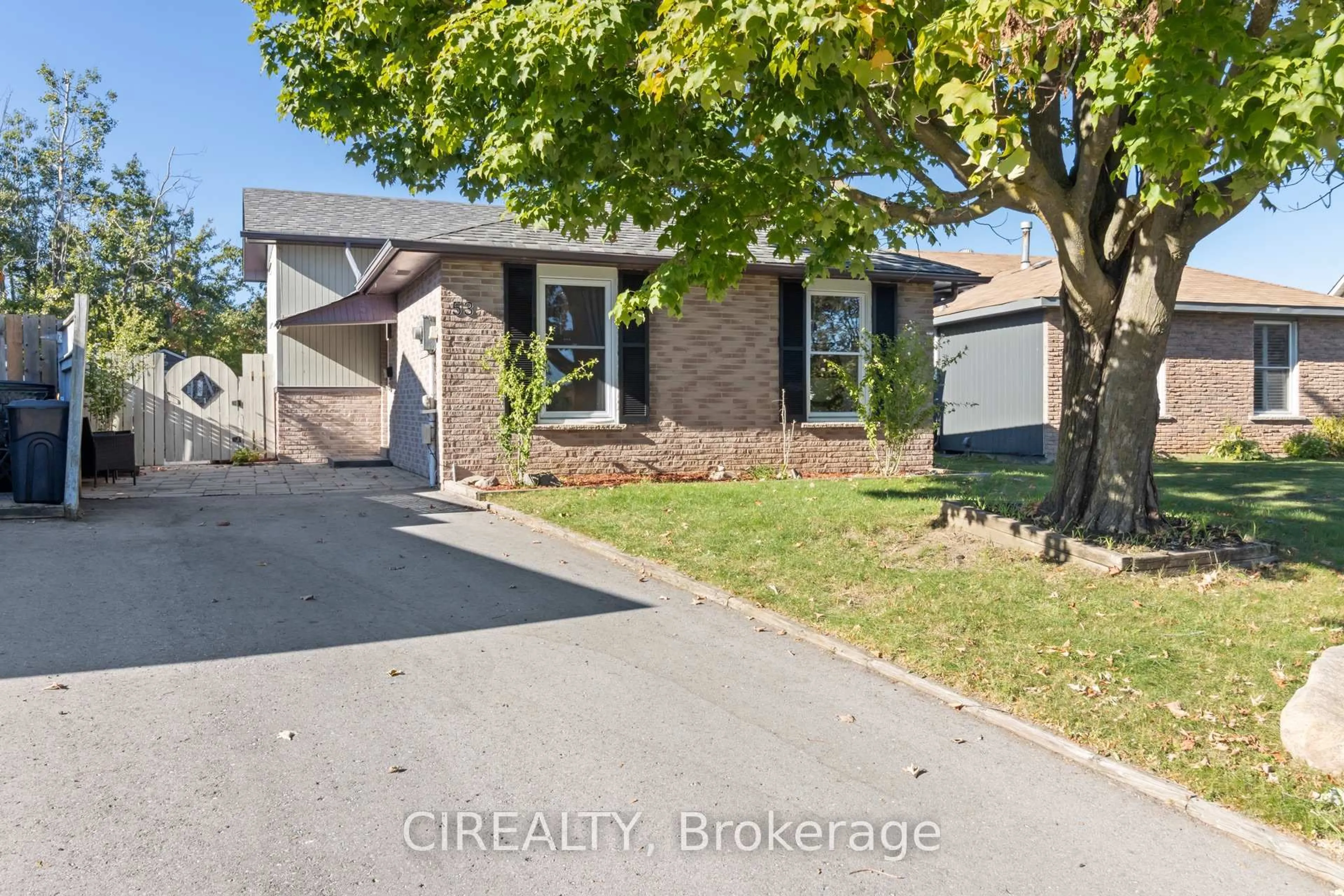 A pic from outside/outdoor area/front of a property/back of a property/a pic from drone, street for 53 Christie Cres, Barrie Ontario L4N 4V2