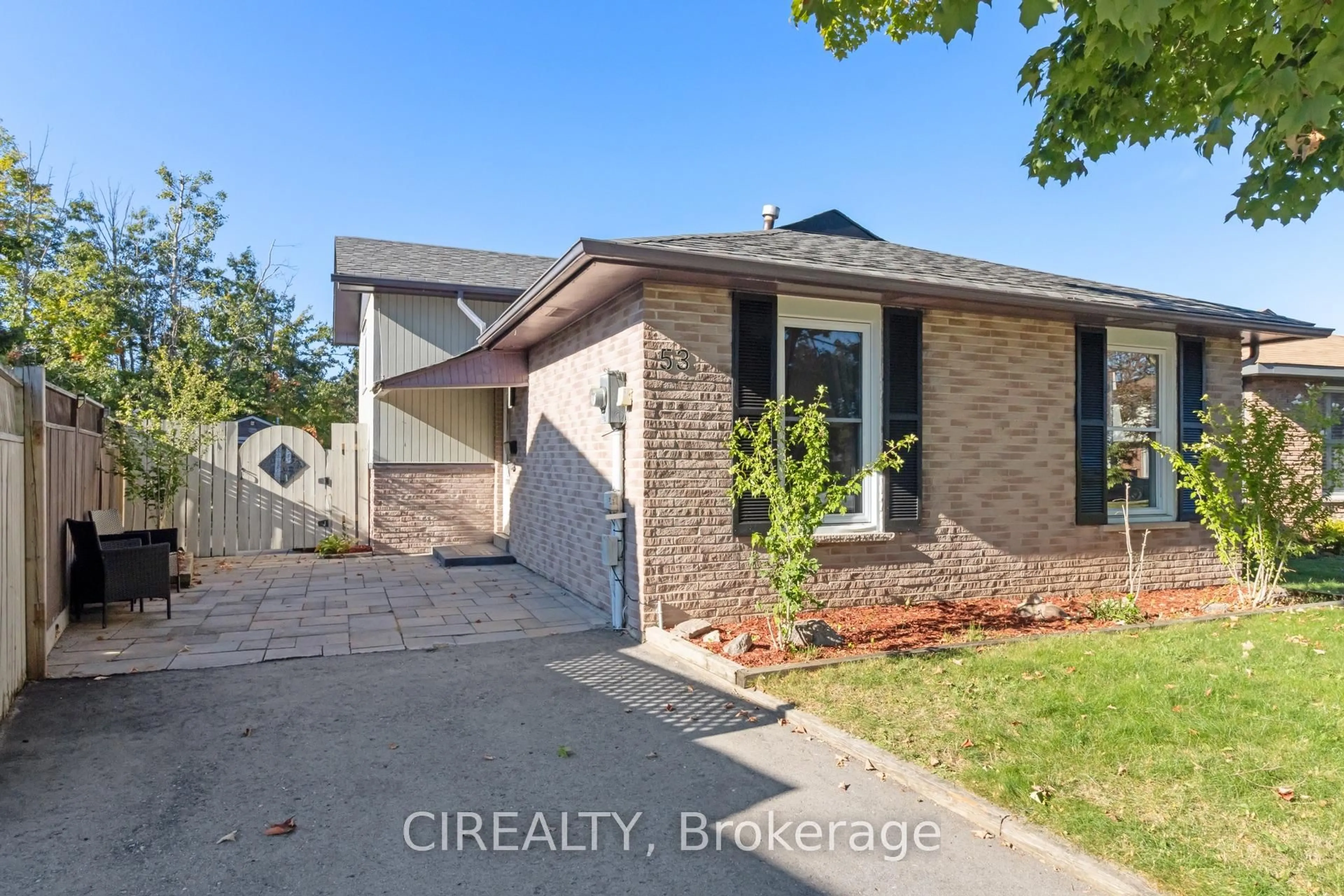 Unknown for 53 Christie Cres, Barrie Ontario L4N 4V2