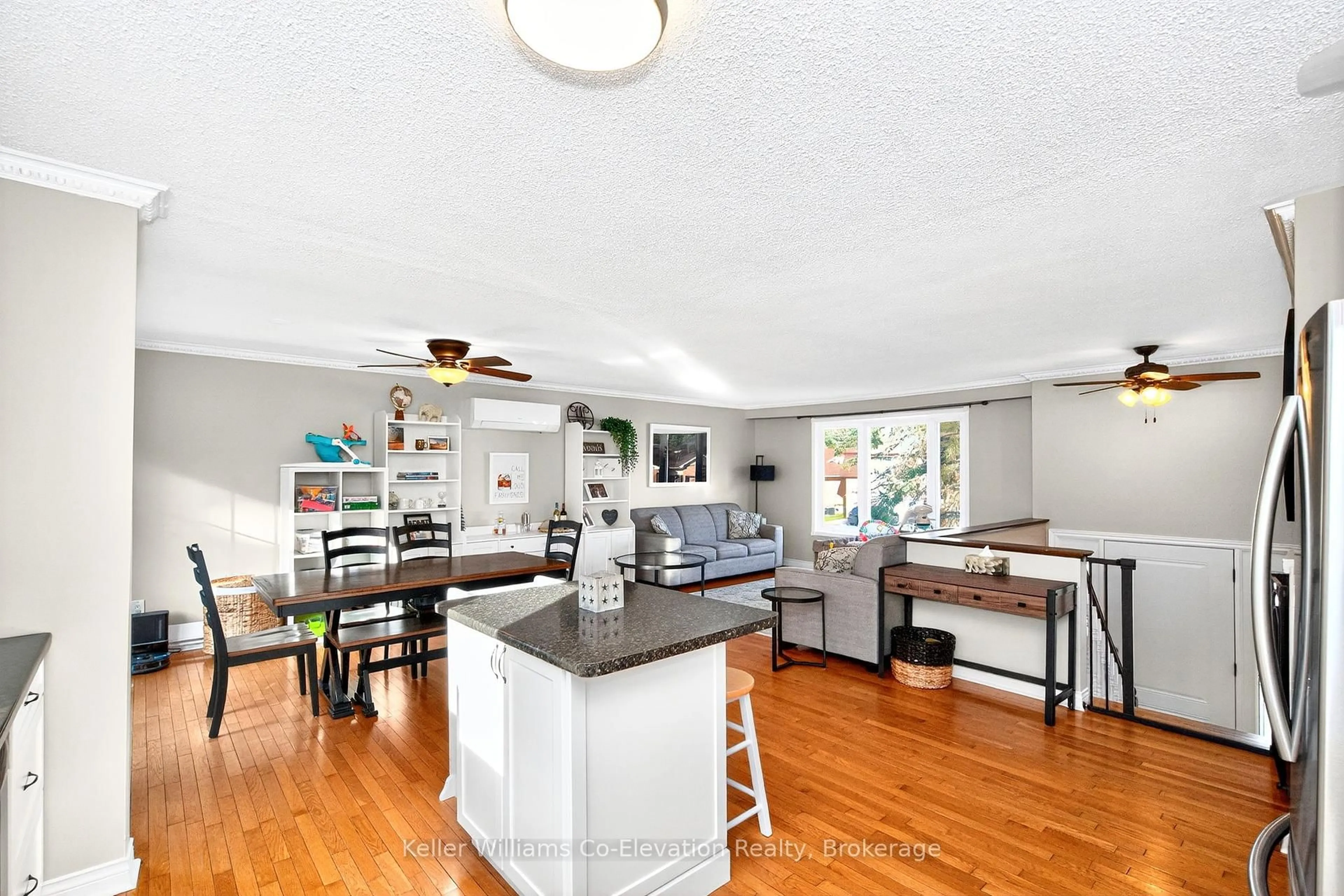 Open concept kitchen, unknown for 32 Lankin Blvd, Orillia Ontario L3V 6T2