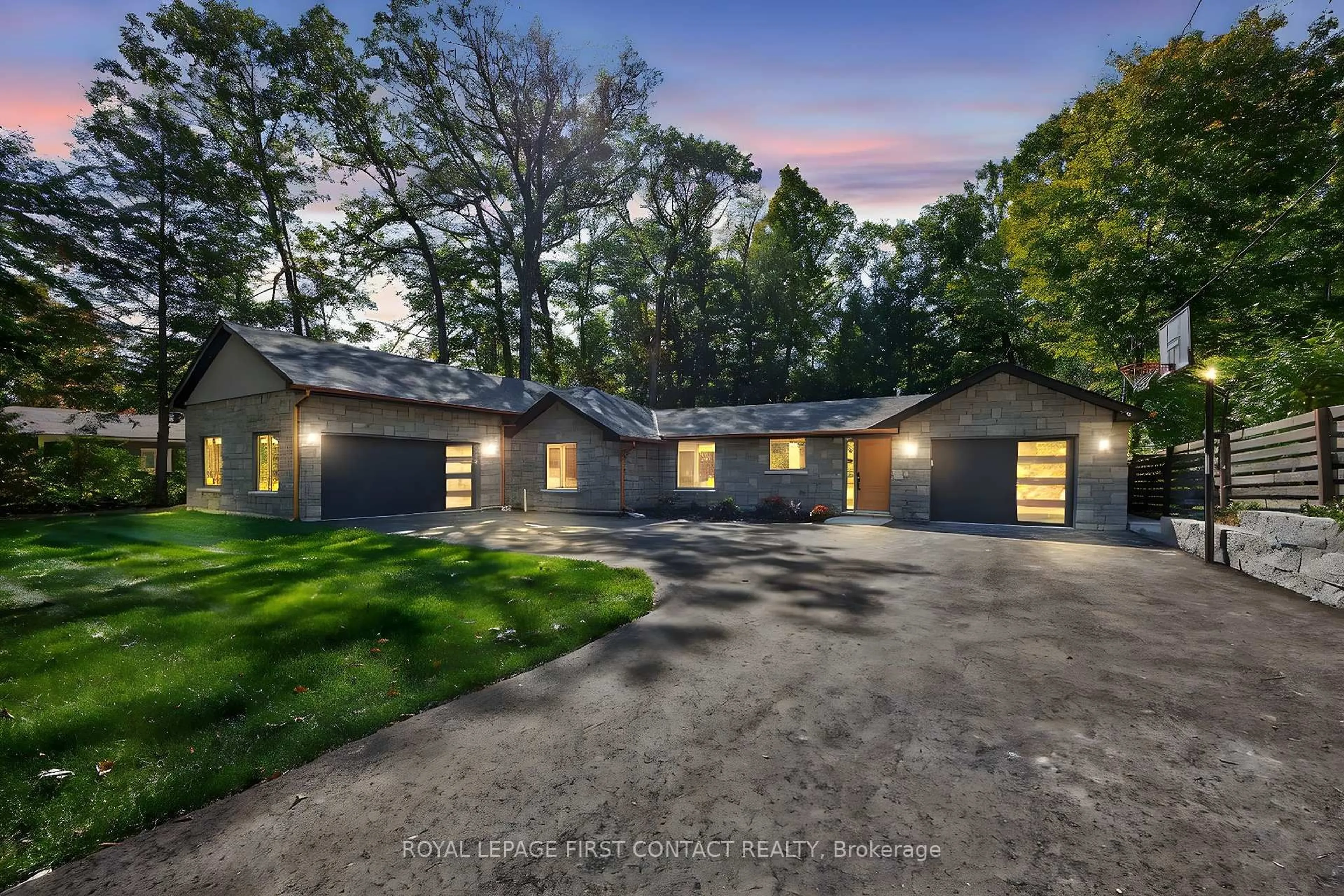 A pic from outside/outdoor area/front of a property/back of a property/a pic from drone, street for 3200 Goldstein Rd, Severn Ontario L0K 2B0
