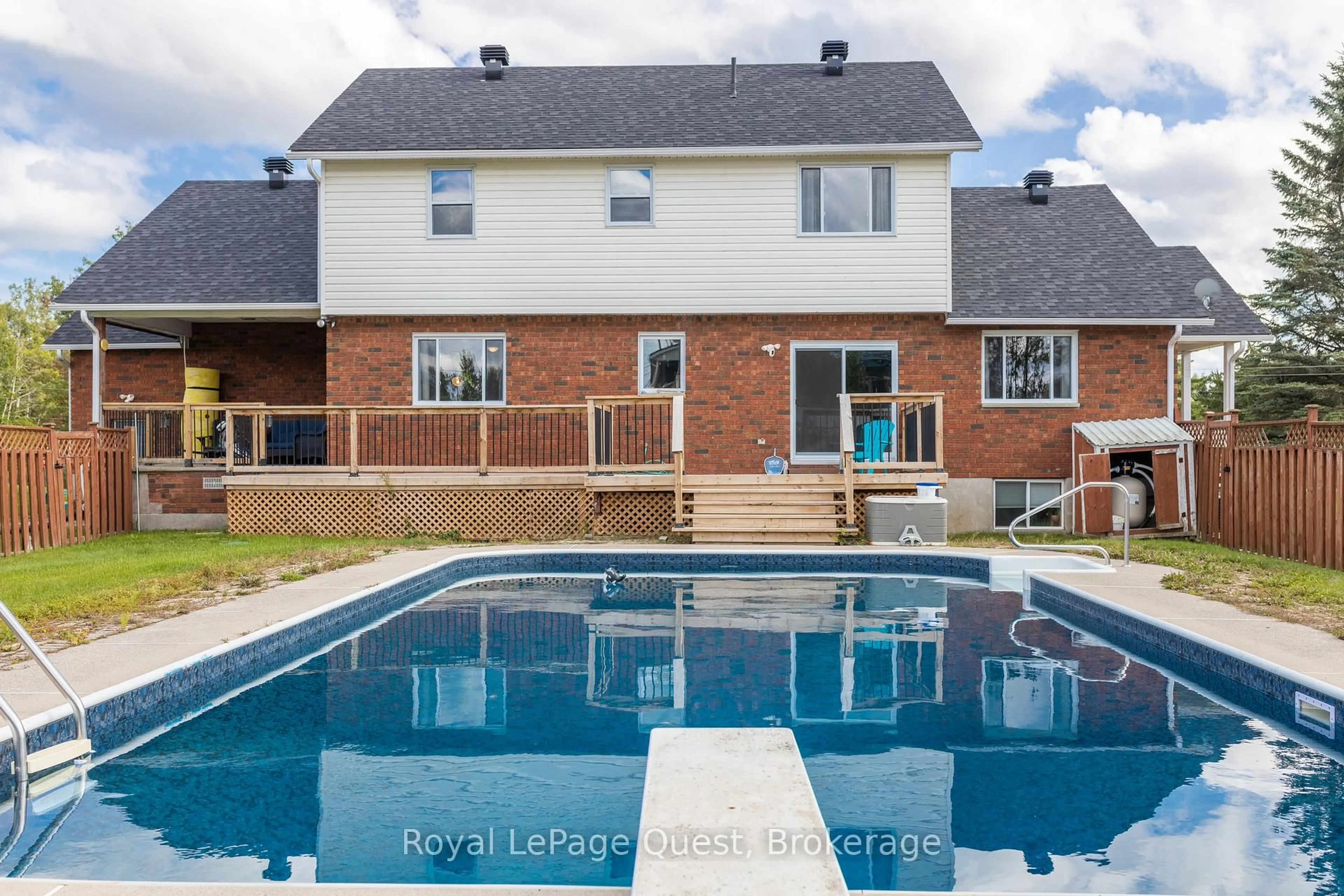 Home with brick exterior material, water/lake/river/ocean view for 2070 Hawley Rd, Severn Ontario L3V 0X7