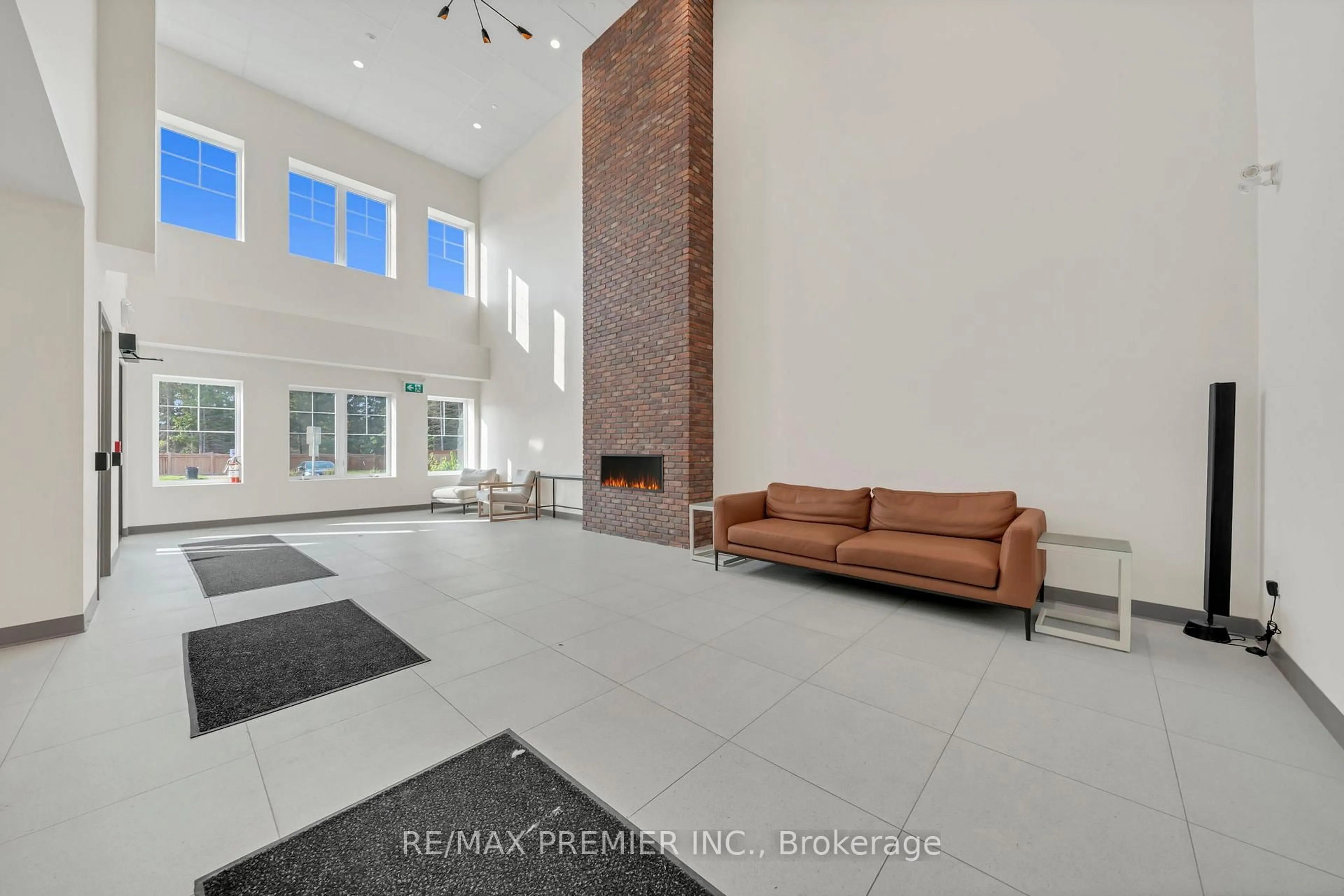Unknown for 121 Mary St #309, Clearview Ontario L0M 1G0