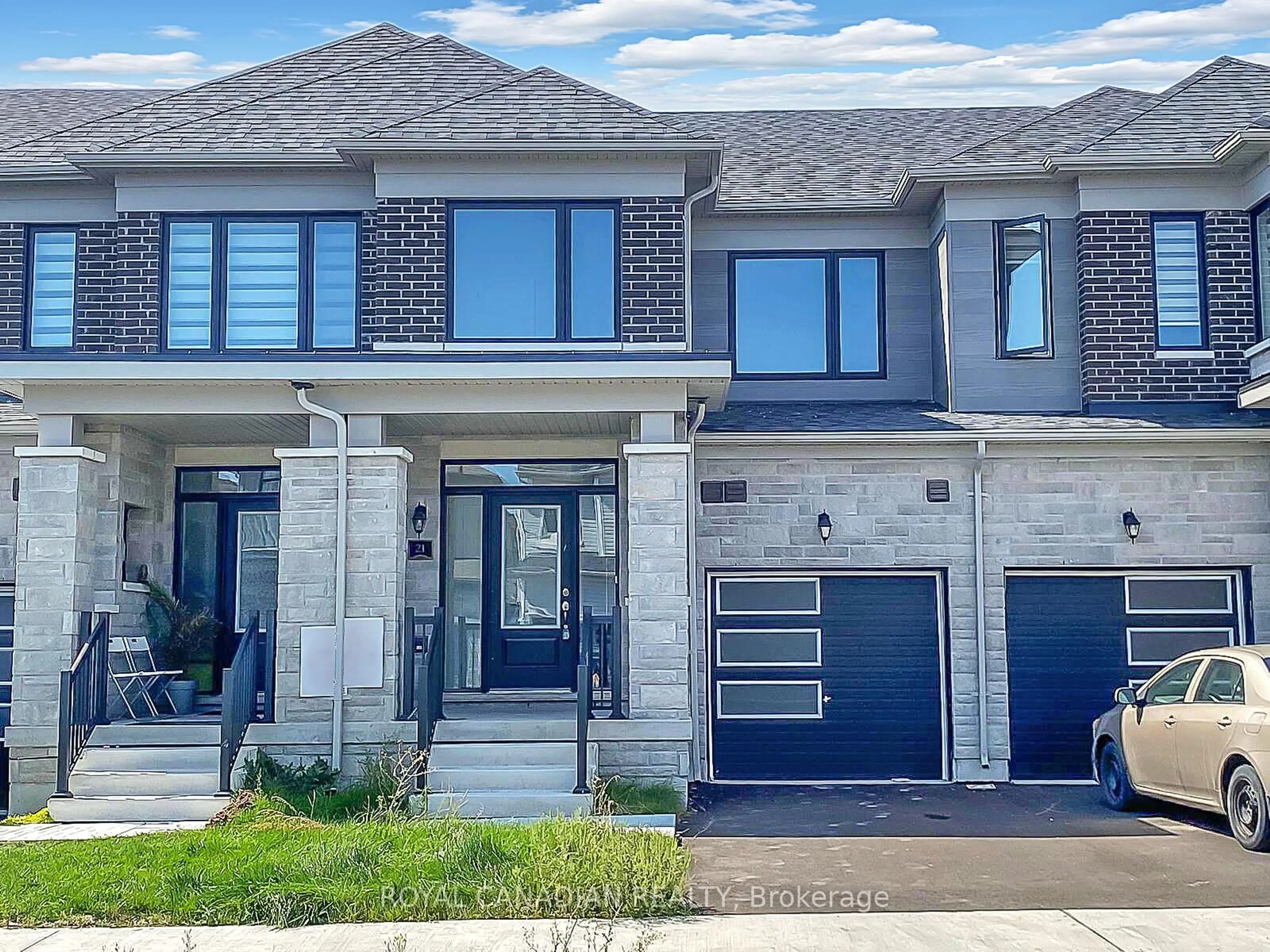 Home with brick exterior material, street for 21 Tamworth Terr, Barrie Ontario L9S 2Z8