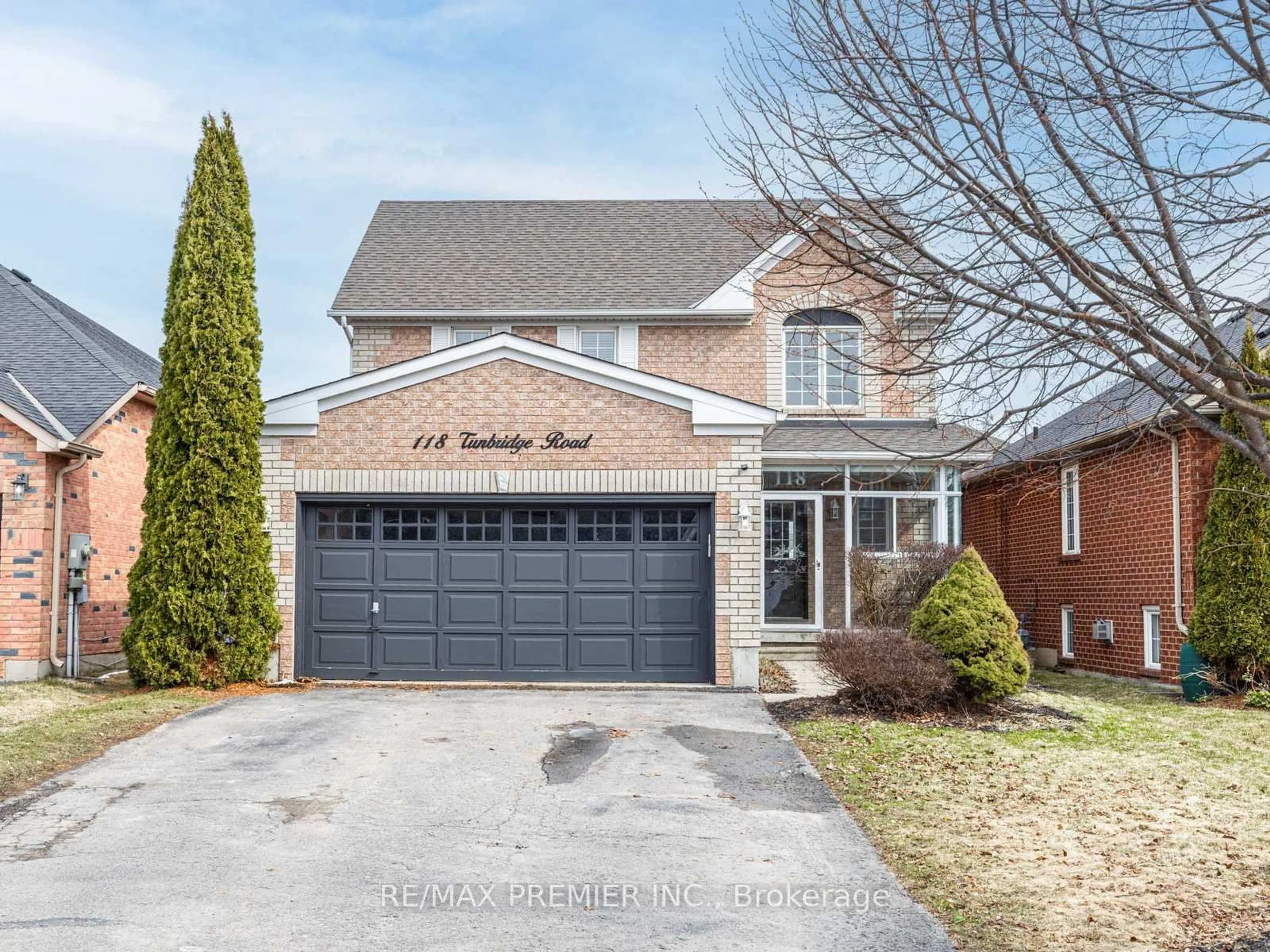 Home with brick exterior material, street for 118 Tunbridge Rd, Barrie Ontario L4M 6T1