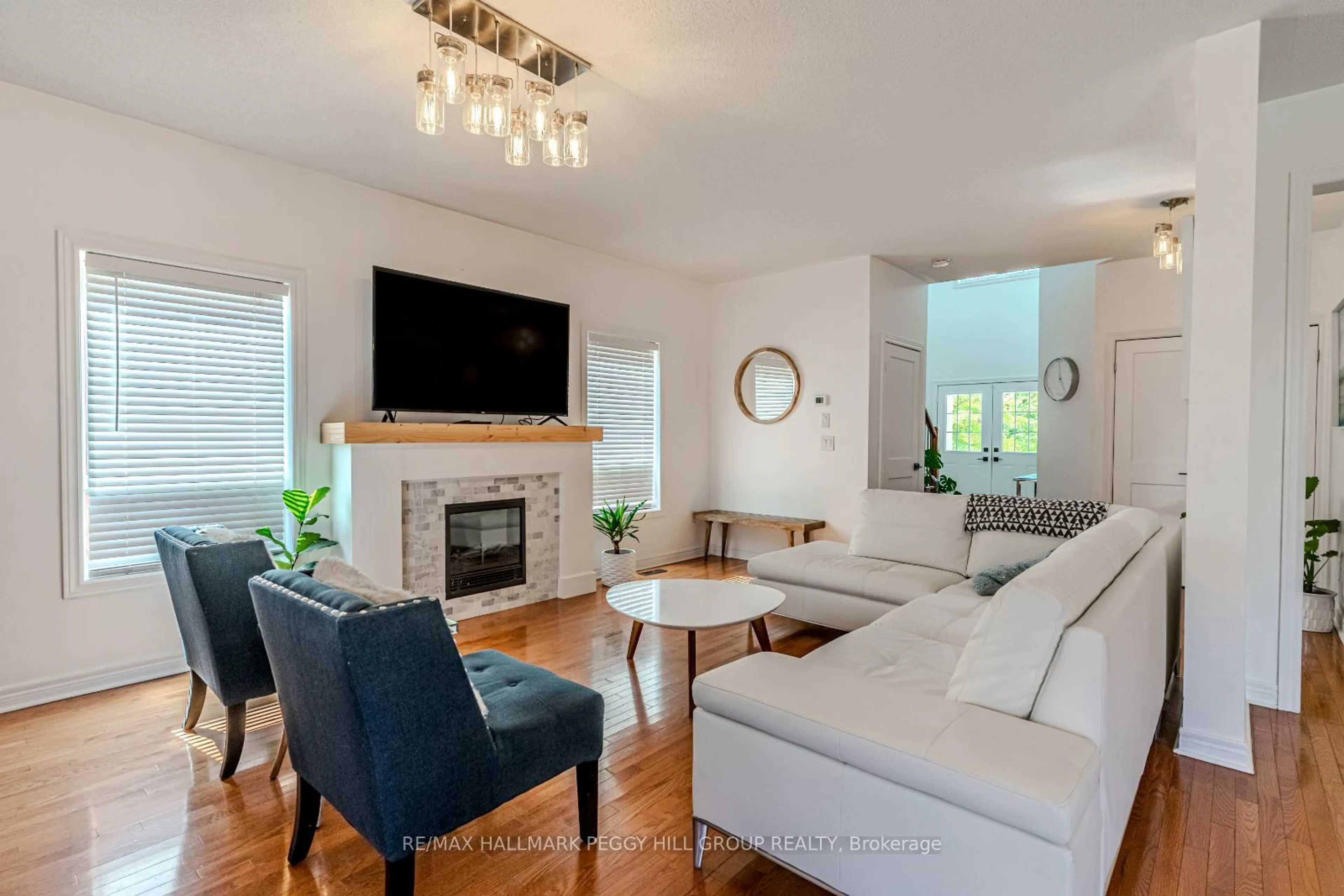 Living room with furniture, unknown for 64 Lake Cres, Barrie Ontario L4N 6A6