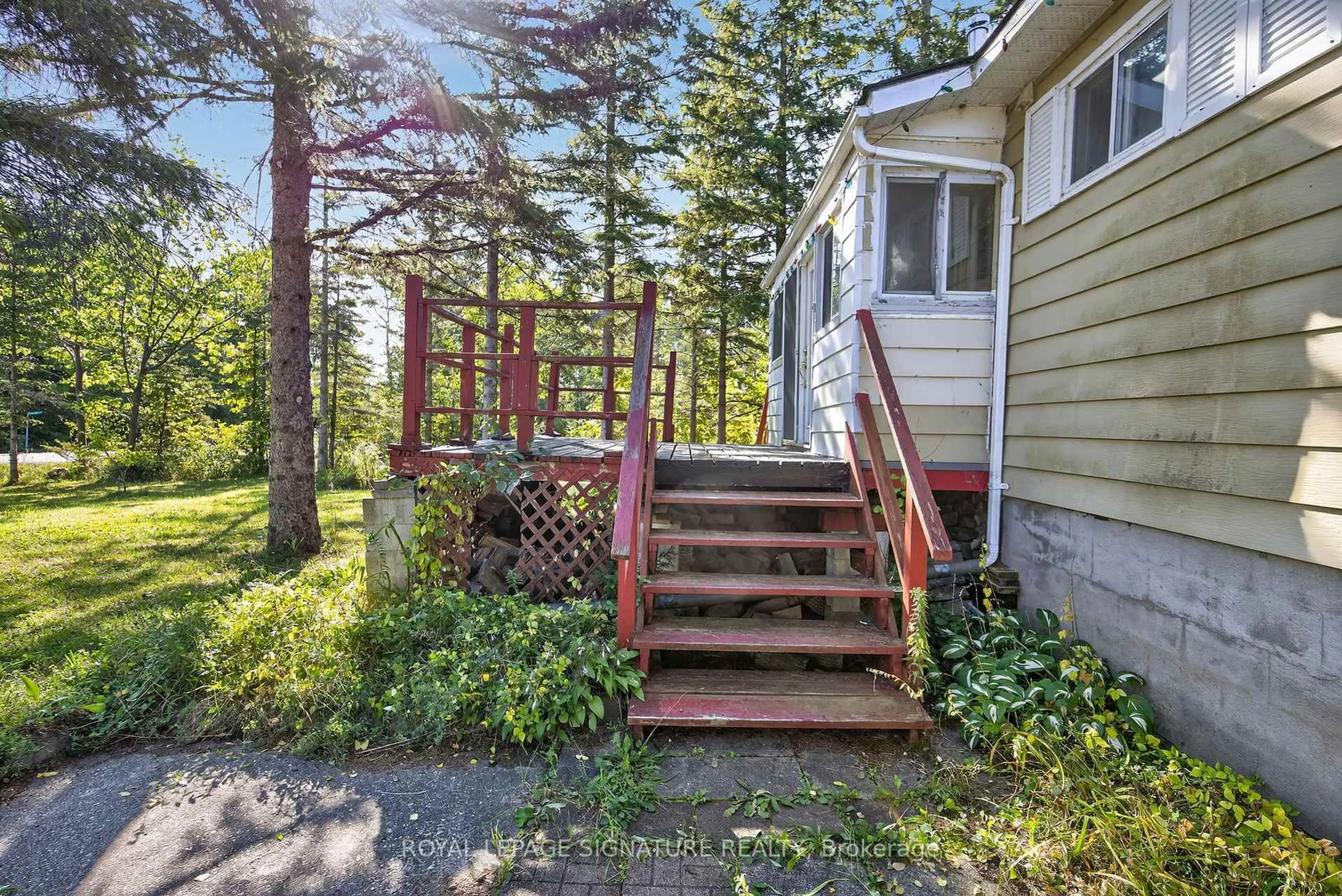 Patio, forest/trees view for 81-77 Bass Bay Dr, Tay Ontario L0K 2A0