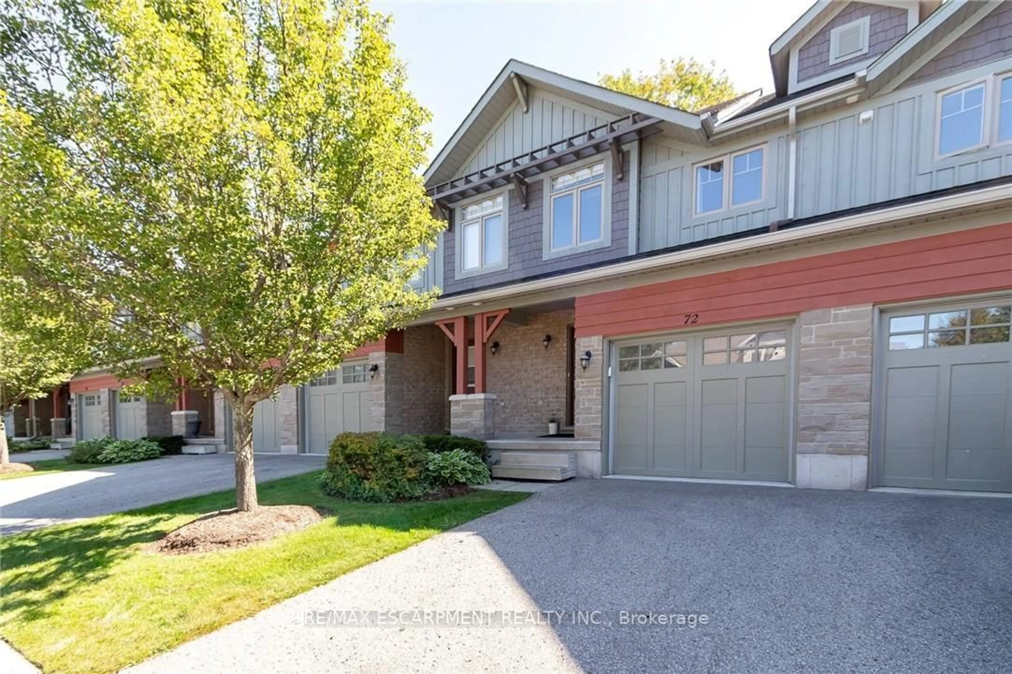 Home with brick exterior material, street for 72 SILVER GLEN Blvd, Collingwood Ontario L9Y 0G9