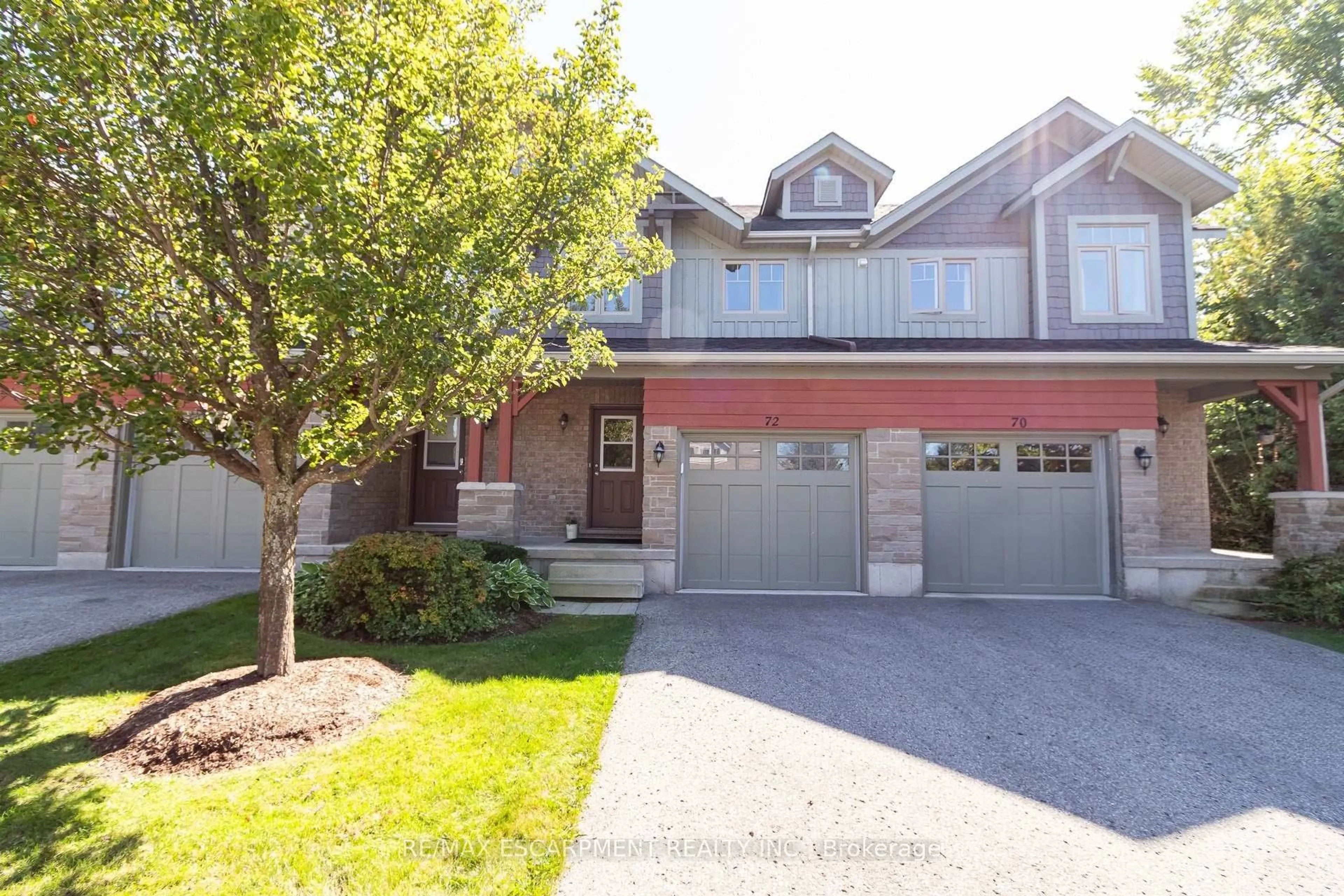 Home with brick exterior material, street for 72 SILVER GLEN Blvd, Collingwood Ontario L9Y 0G9