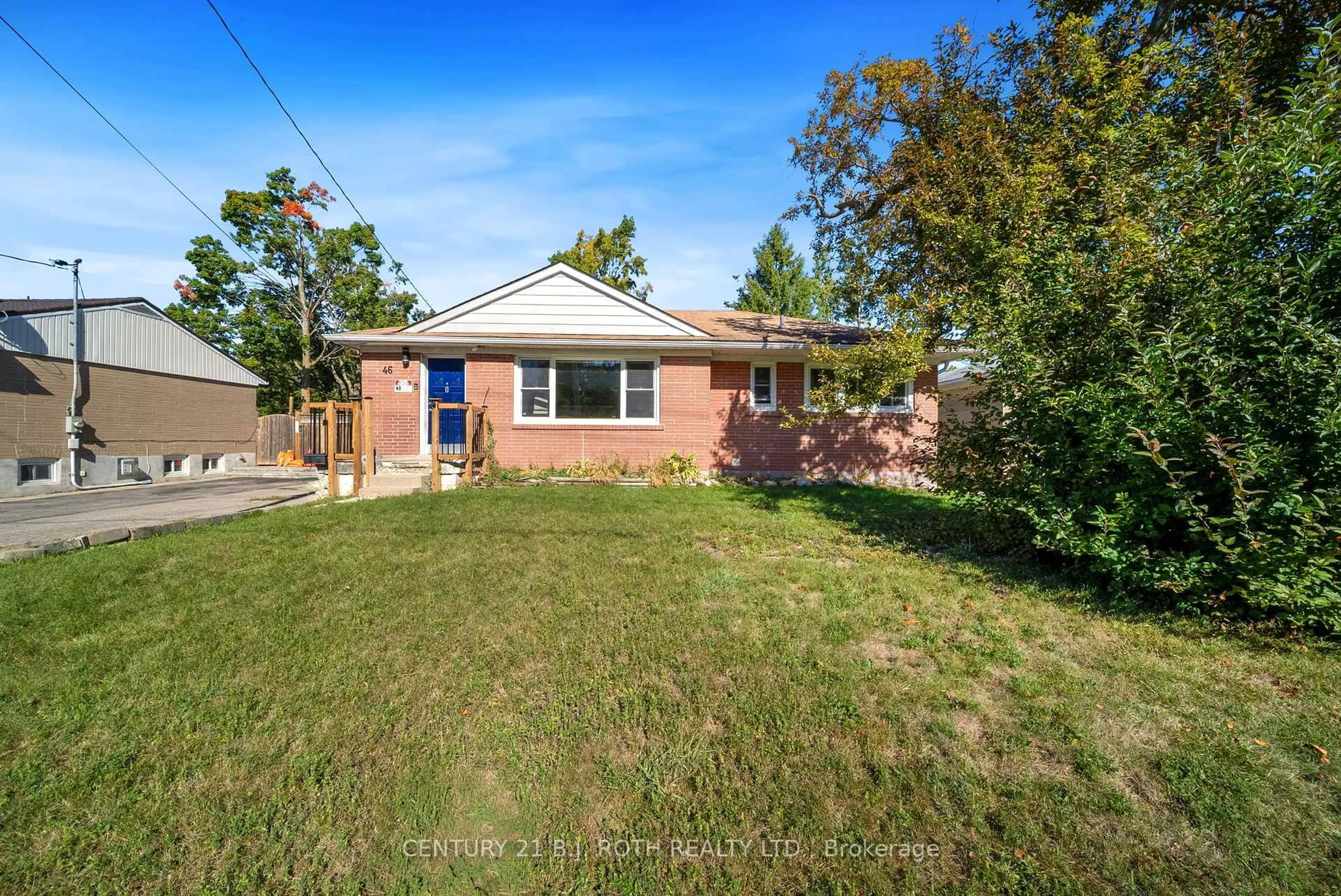 Home with brick exterior material, street for 46 North St, Orillia Ontario L3V 3S5