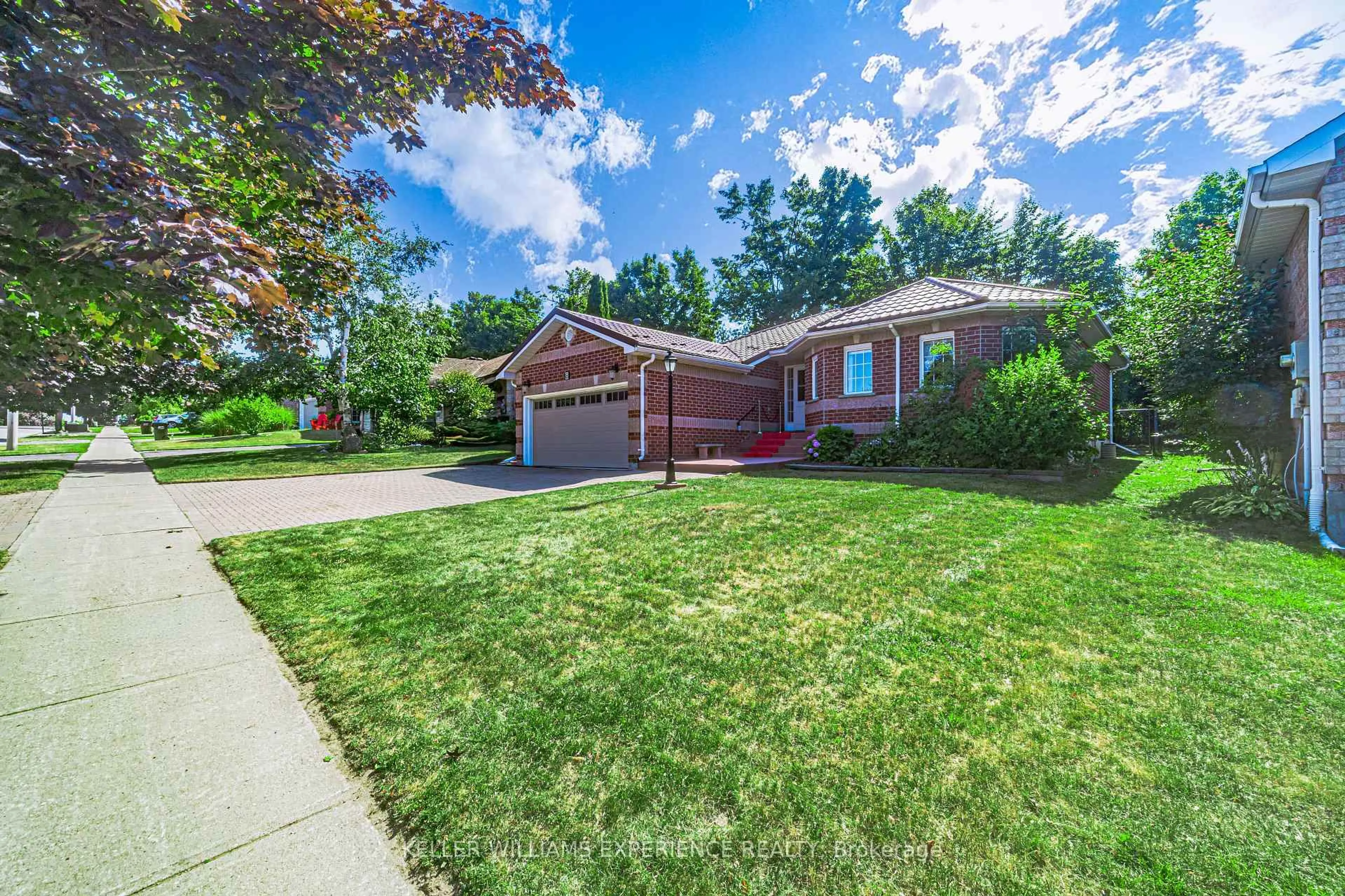 Home with brick exterior material, street for 8 Kell Pl, Barrie Ontario L4N 9K3