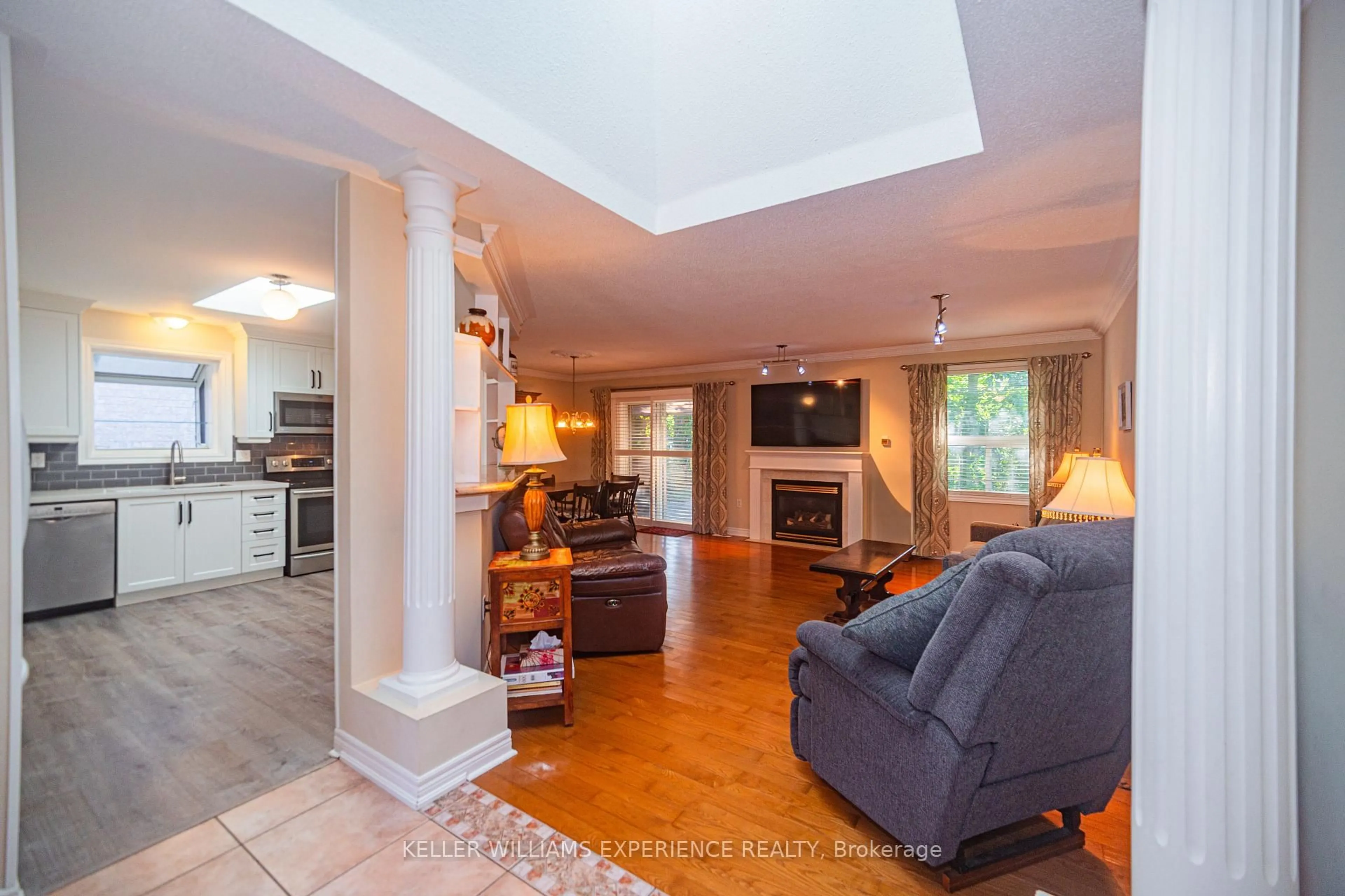 Unknown for 8 Kell Pl, Barrie Ontario L4N 9K3