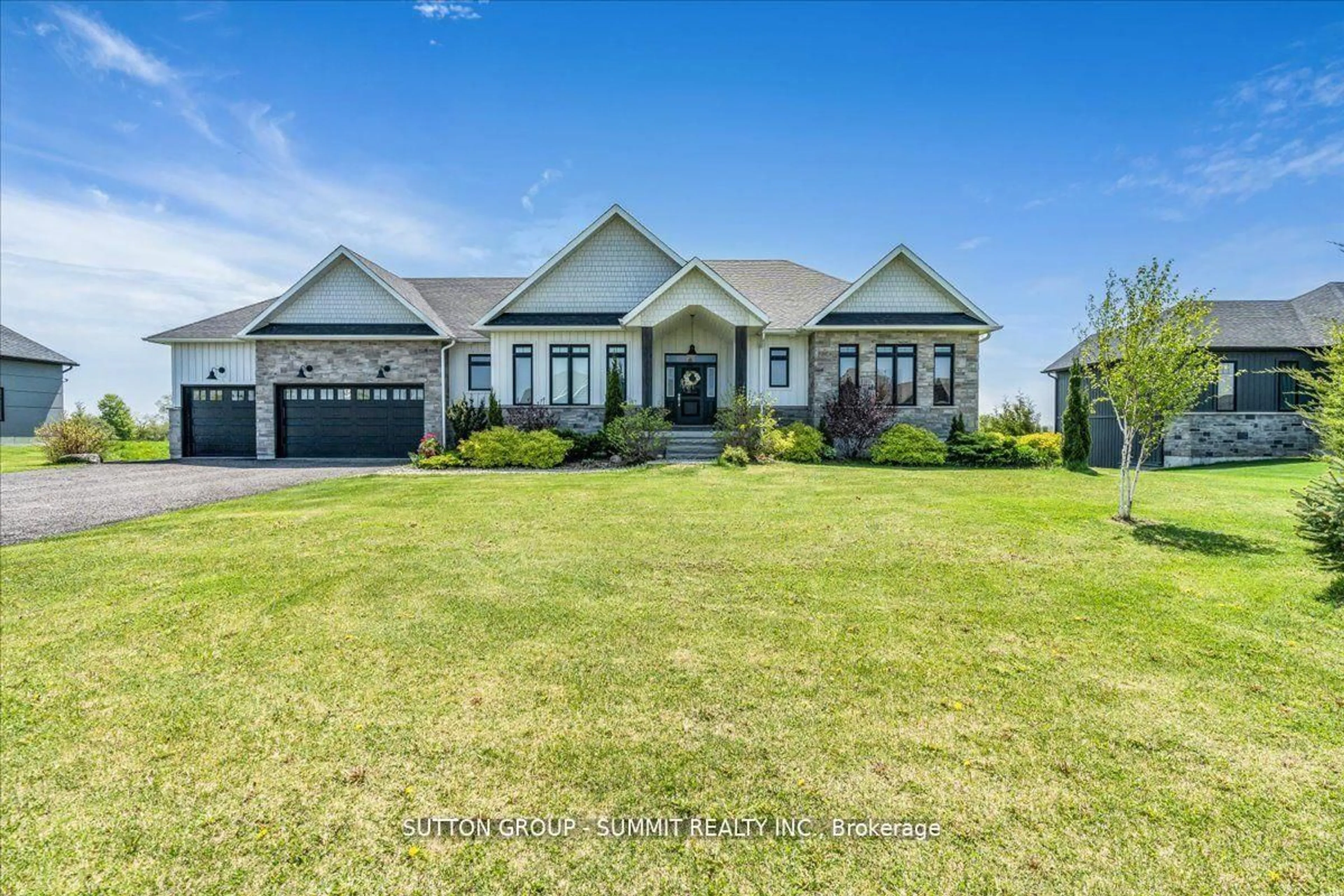 A pic from outside/outdoor area/front of a property/back of a property/a pic from drone, unknown for 3 Best Crt, Oro-Medonte Ontario L0L 2L0