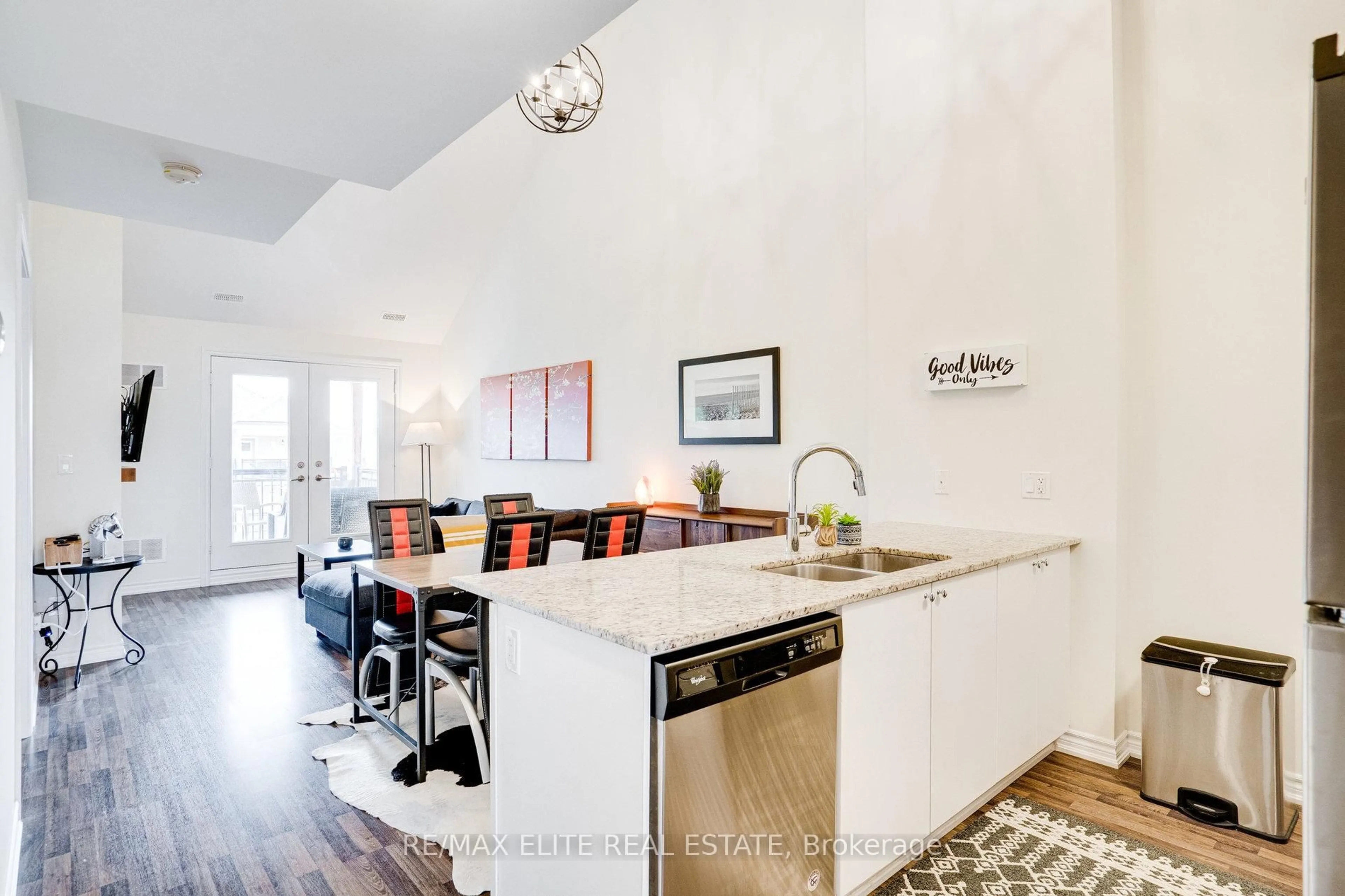 Open concept kitchen, unknown for 5 Anchorage Cres #303, Collingwood Ontario L9Y 0Y6